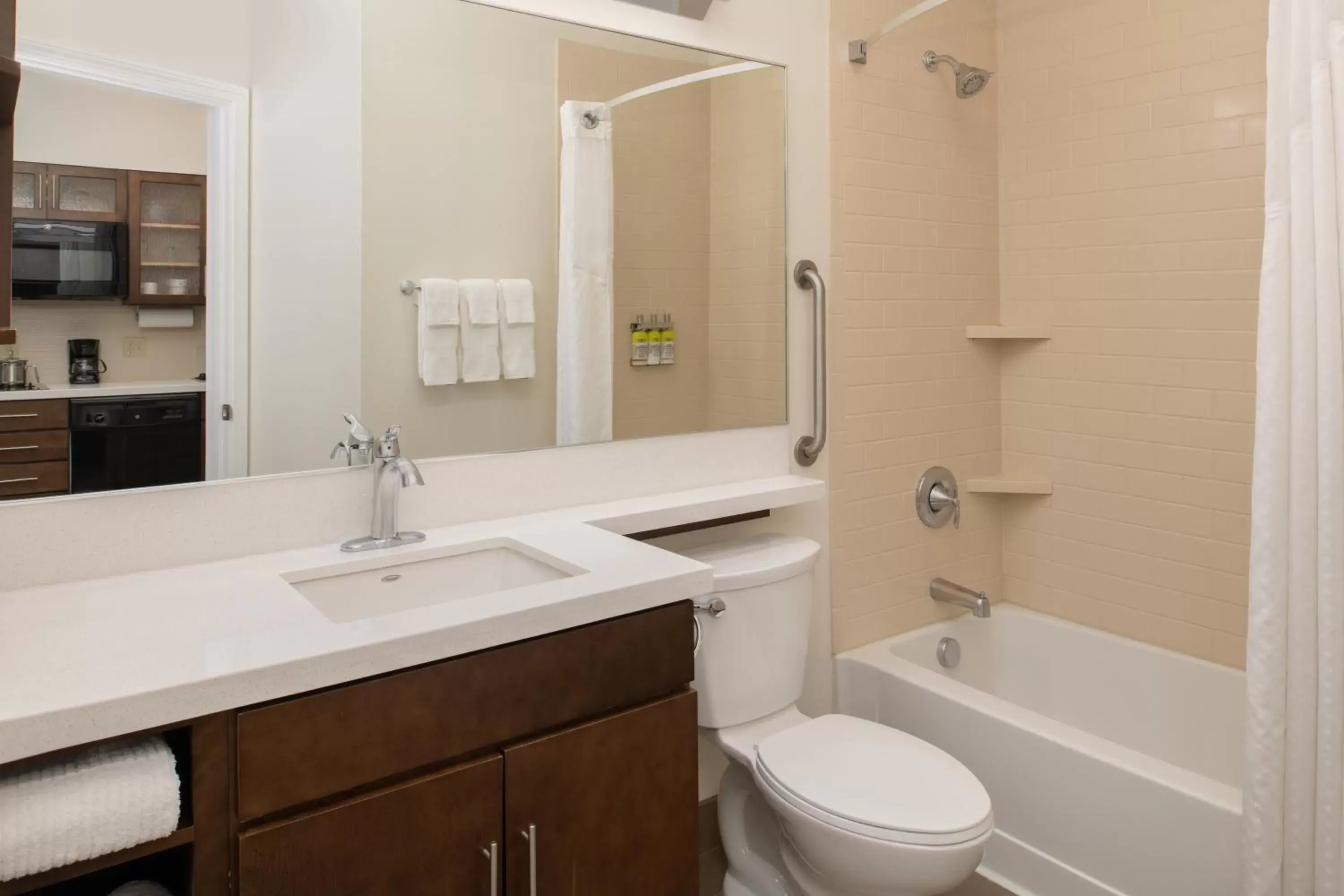 Standard Room in Candlewood Suites Vancouver/Camas by IHG Standard Room in Candlewood Suites Vancouver/Camas by IHG