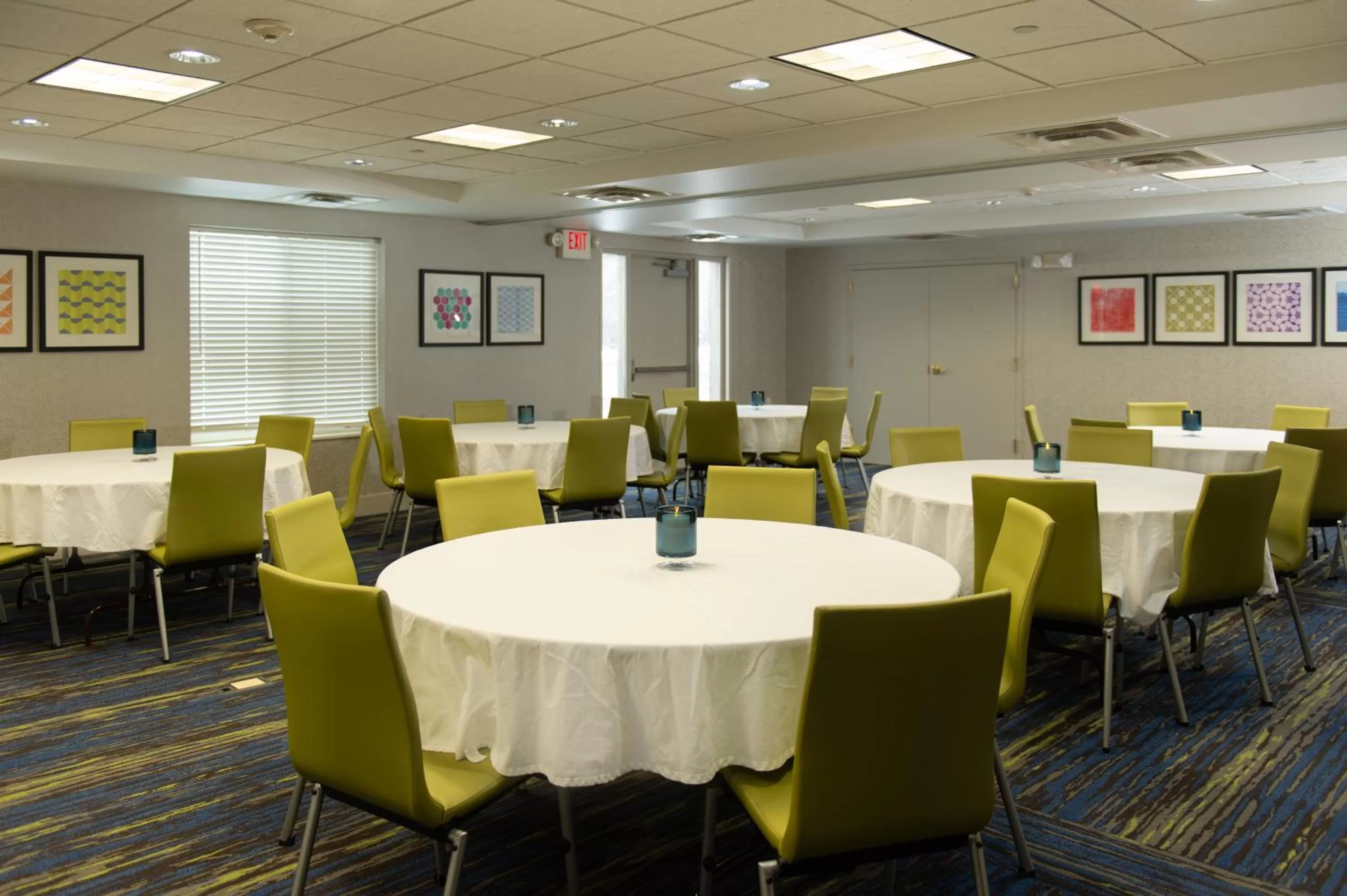 Meeting/conference room in Holiday Inn Express & Suites Wausau by IHG