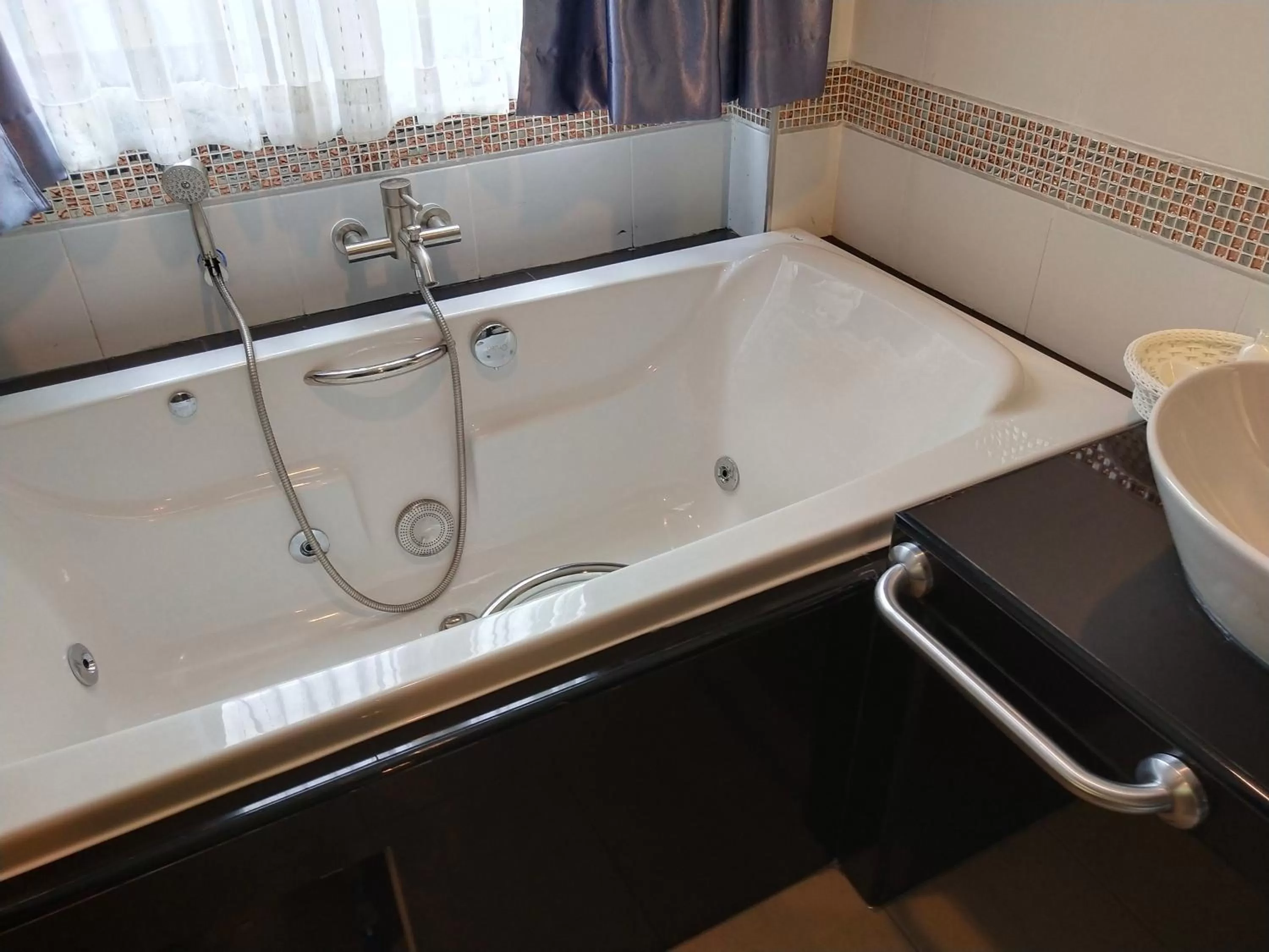 Hot Tub in Hotel De Wualai