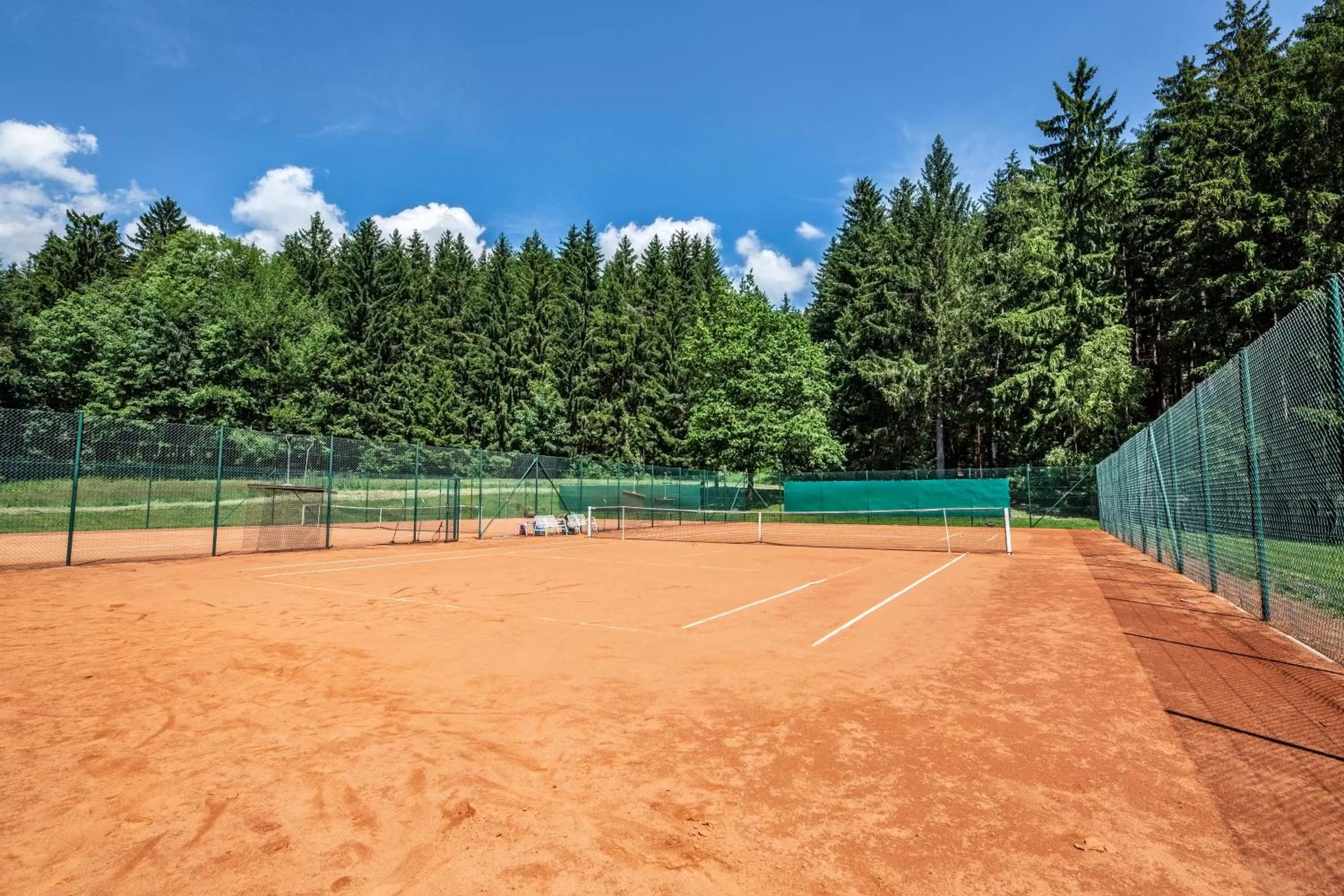 Tennis court in Hotel SKI