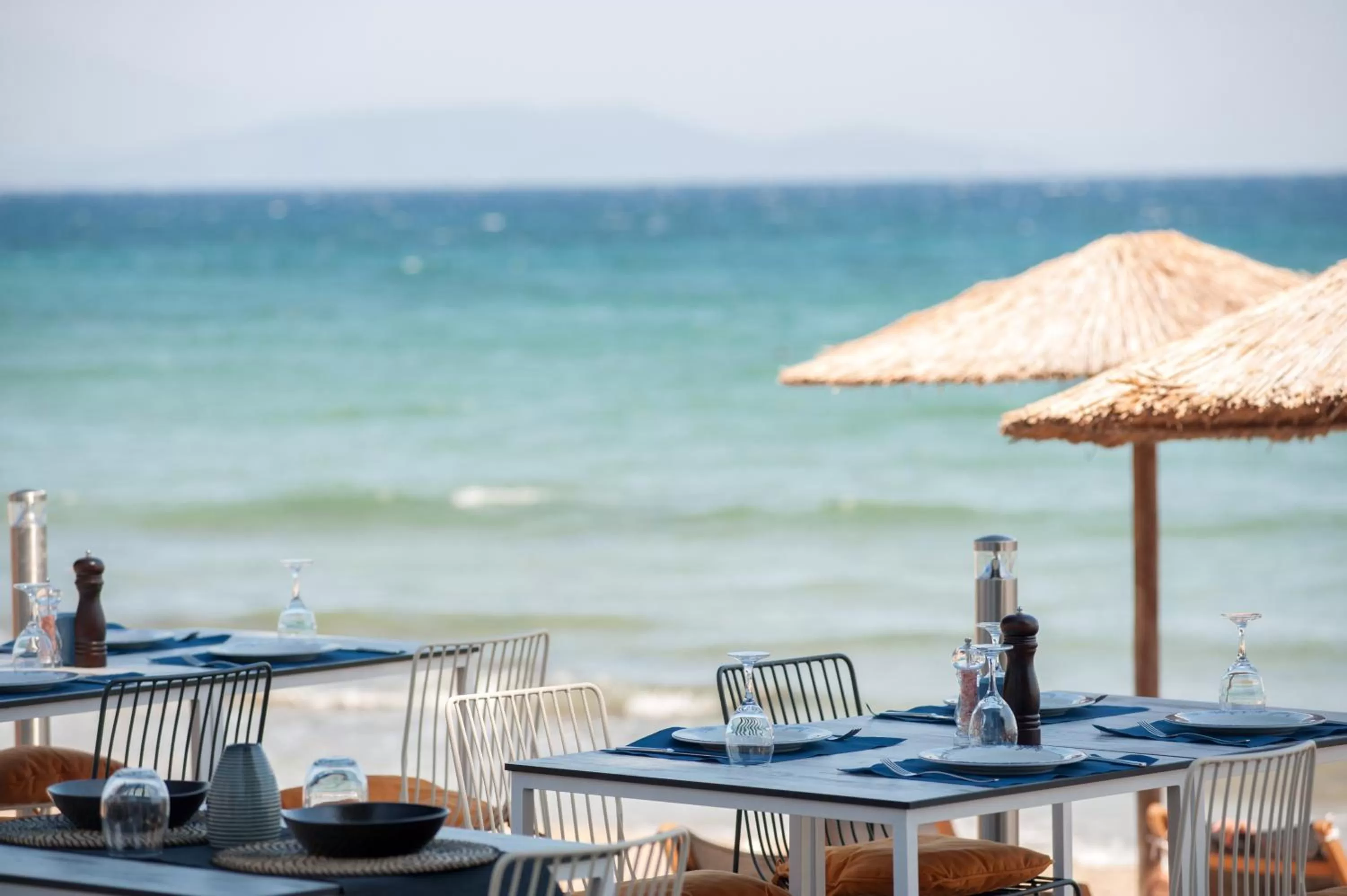 Restaurant/places to eat in Seasabelle Hotel near Athens Airport