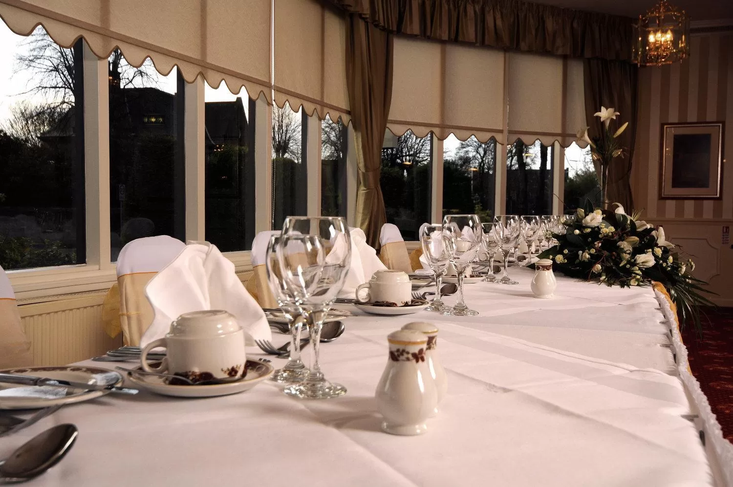 Restaurant/places to eat in Victoria Hotel