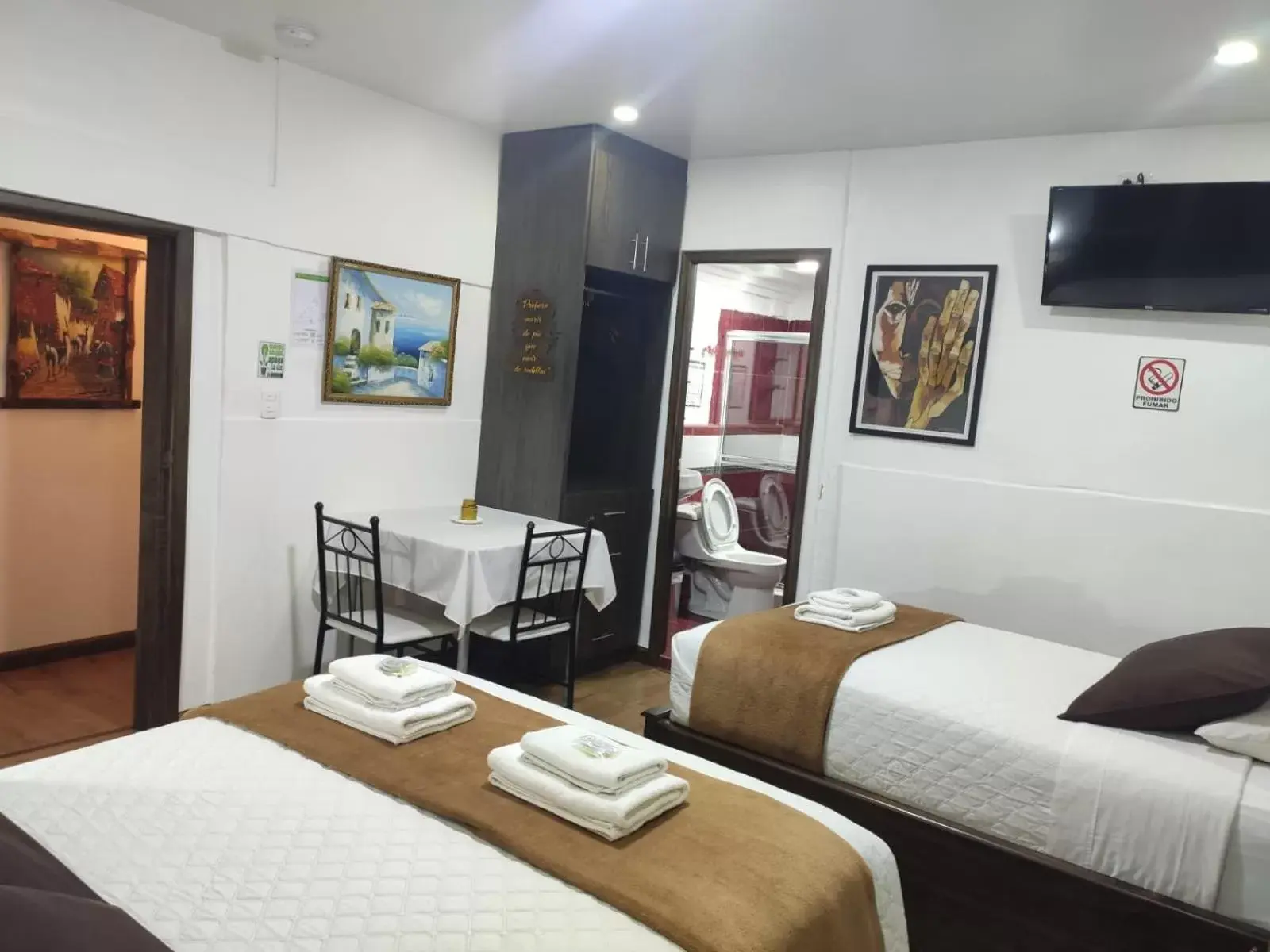 Twin Room in Hotel el Che No apto para corruptos Twin Room in Hotel el Che No apto para corruptos