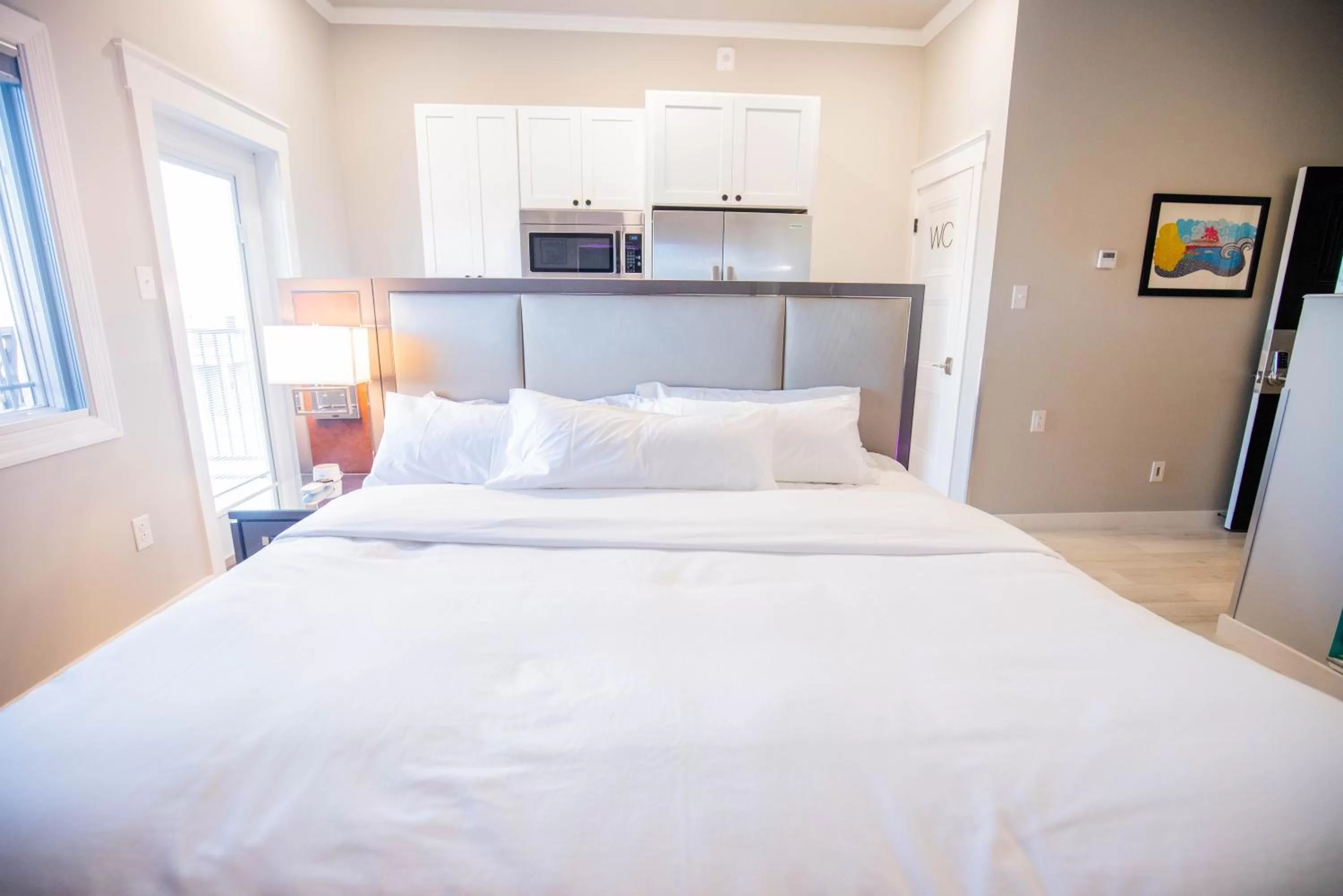 Bed in River Sirens Hotel-Contactless Check in Hotel