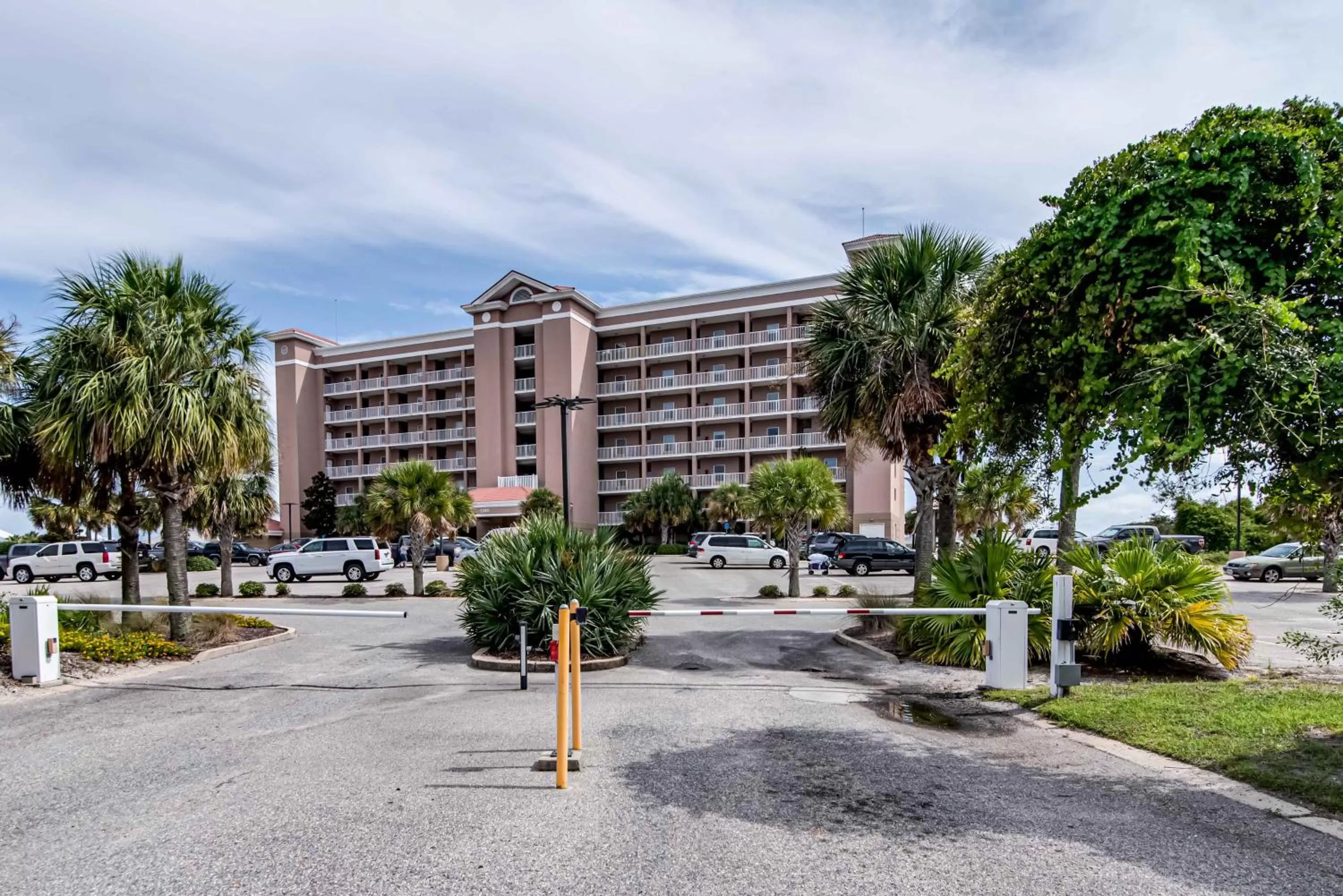 Property Building in The Dunes #707