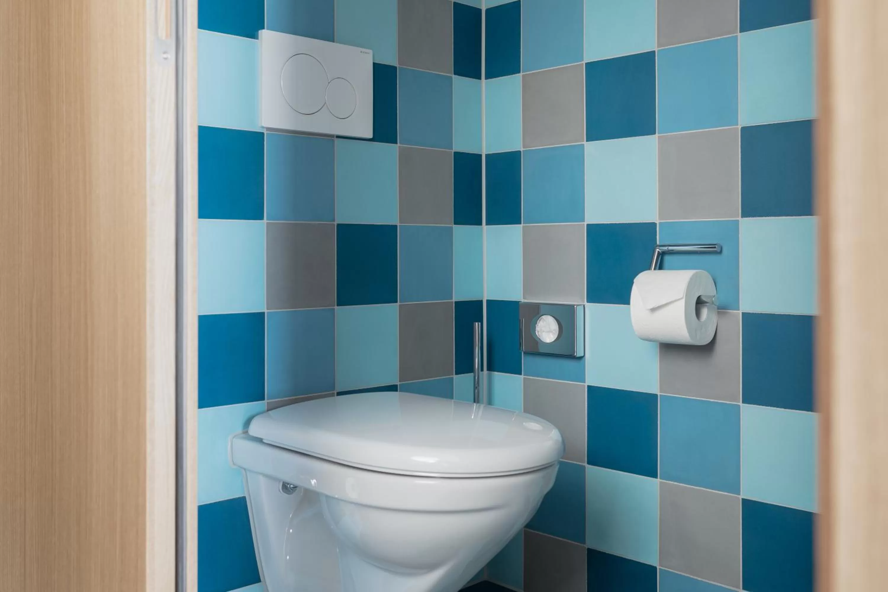 Toilet in Placid Hotel Design & Lifestyle Zurich