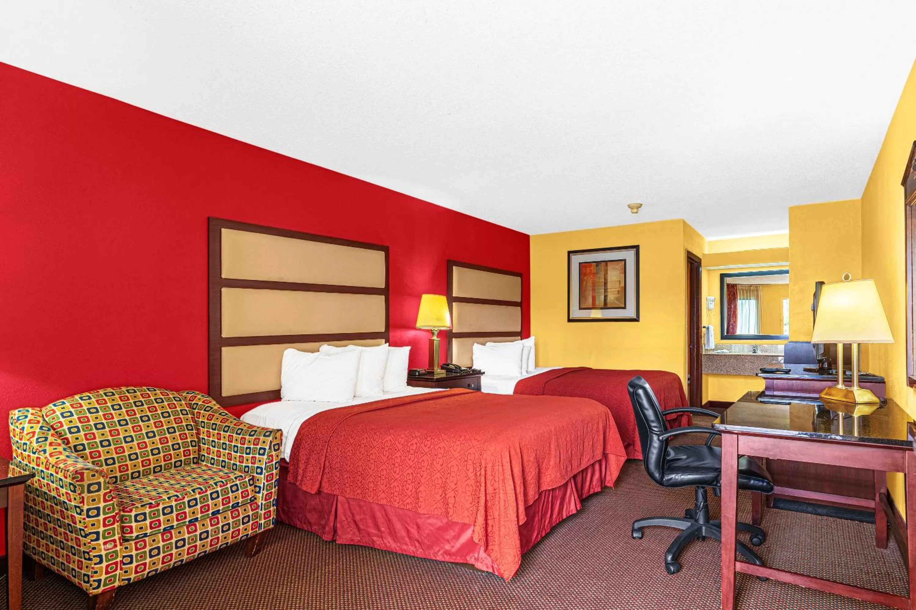 Photo of the whole room, Bed in Welcome Inn