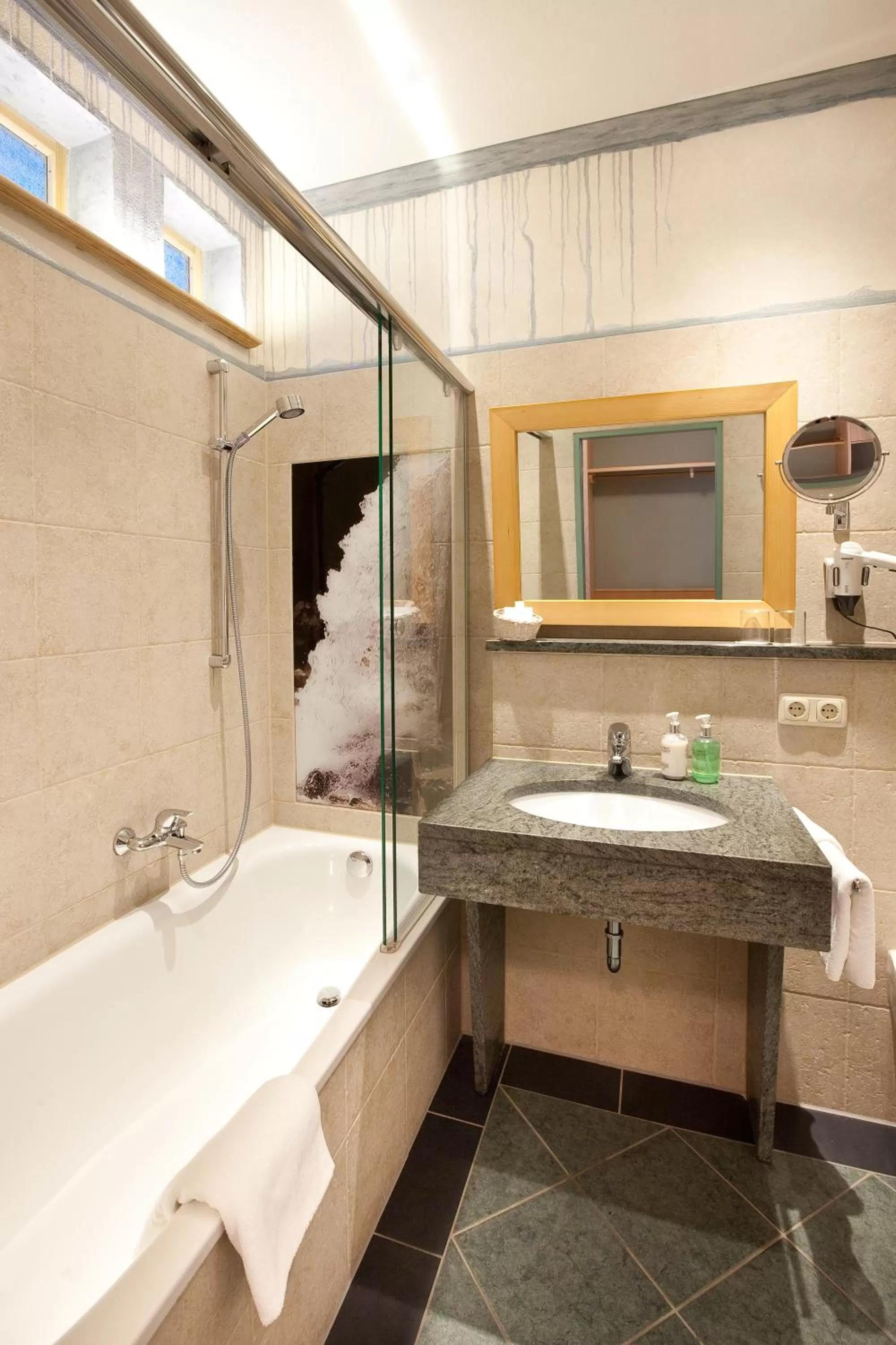 Bathroom in Hotel Hirsch