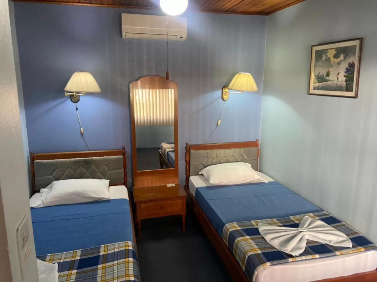 Economy Twin Room - single occupancy in Hotel Naralit