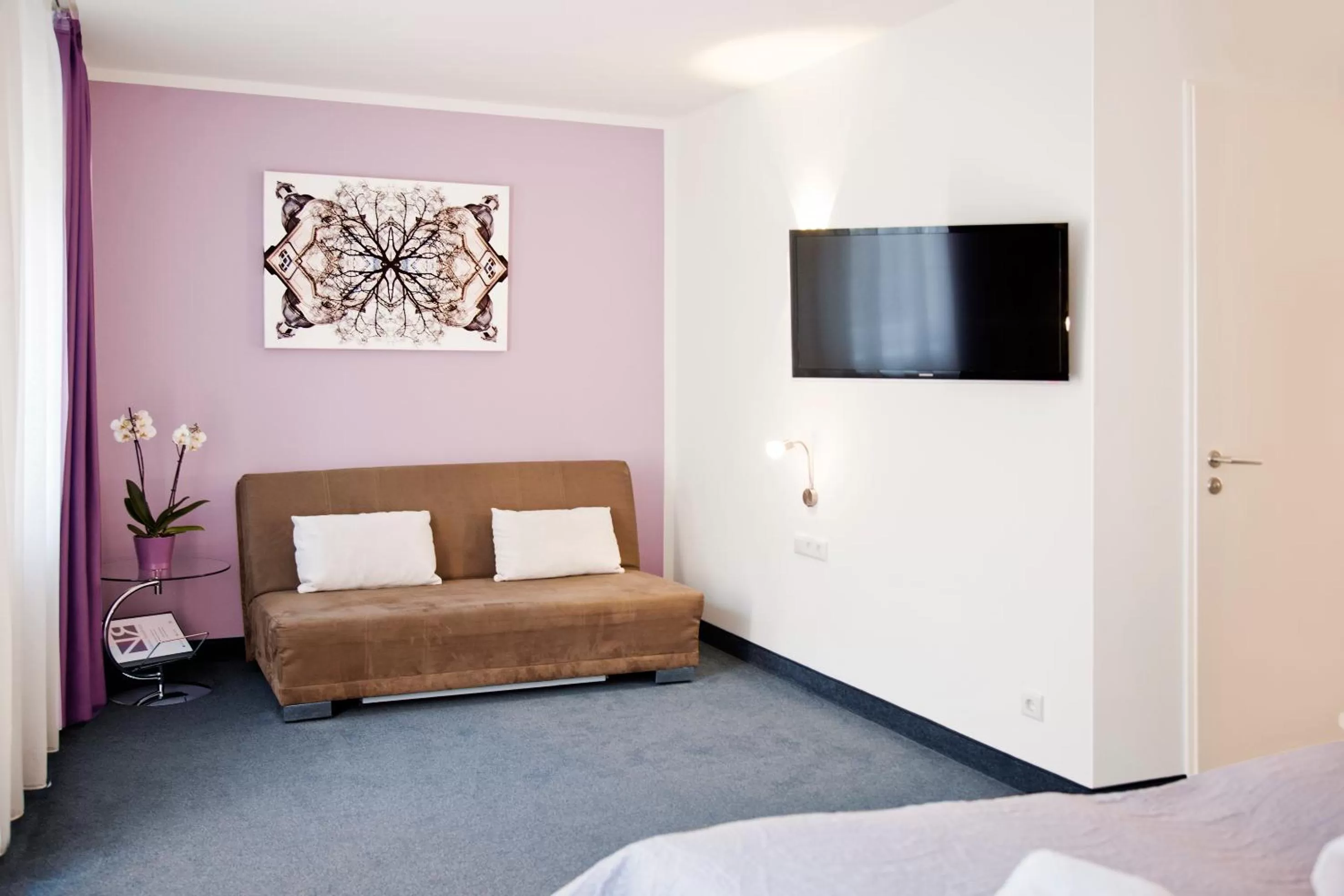 Seating area, Bed in Hotel Nikolai Residence