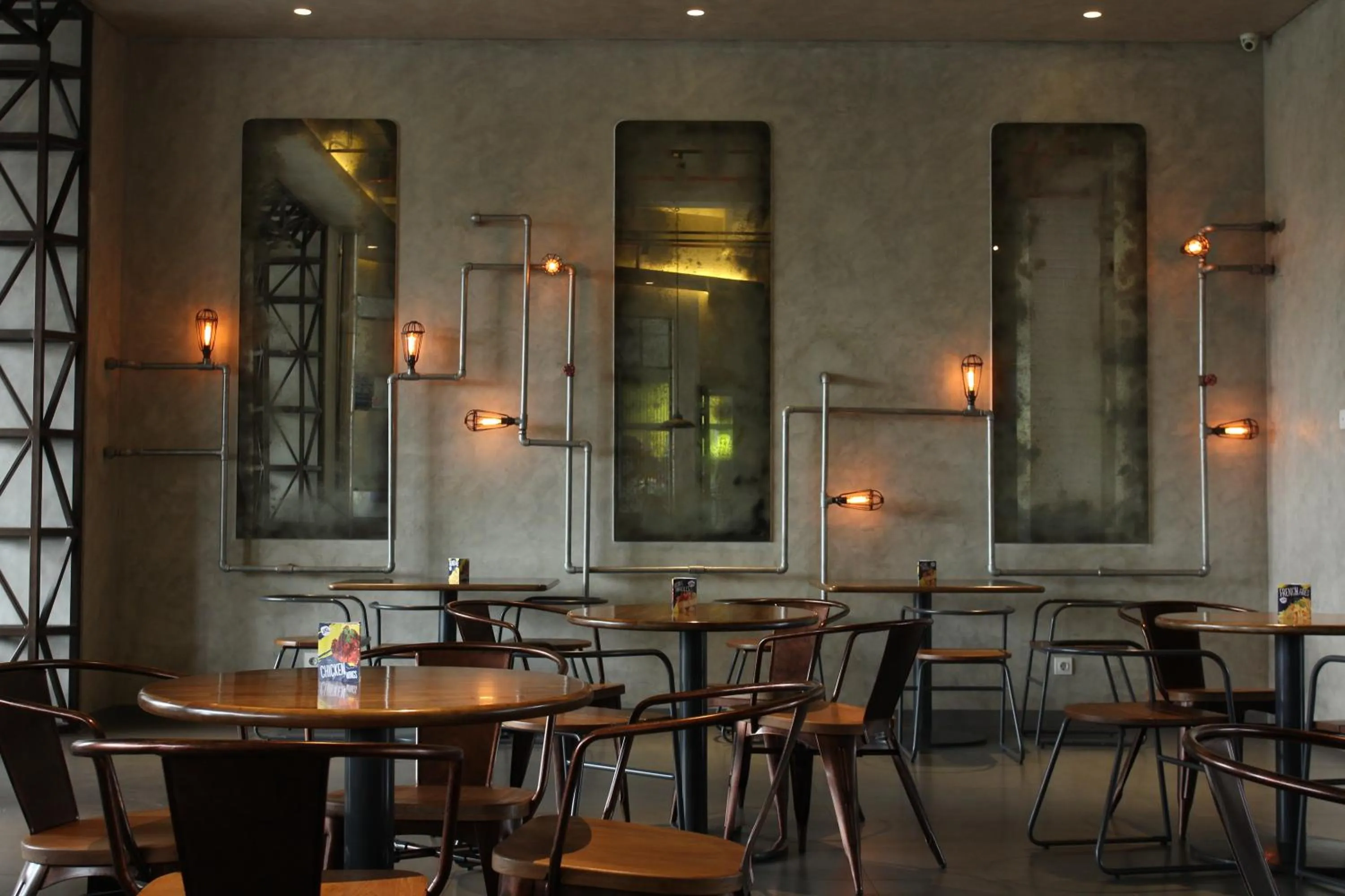 Restaurant/places to eat in Yello Hotel Jemursari