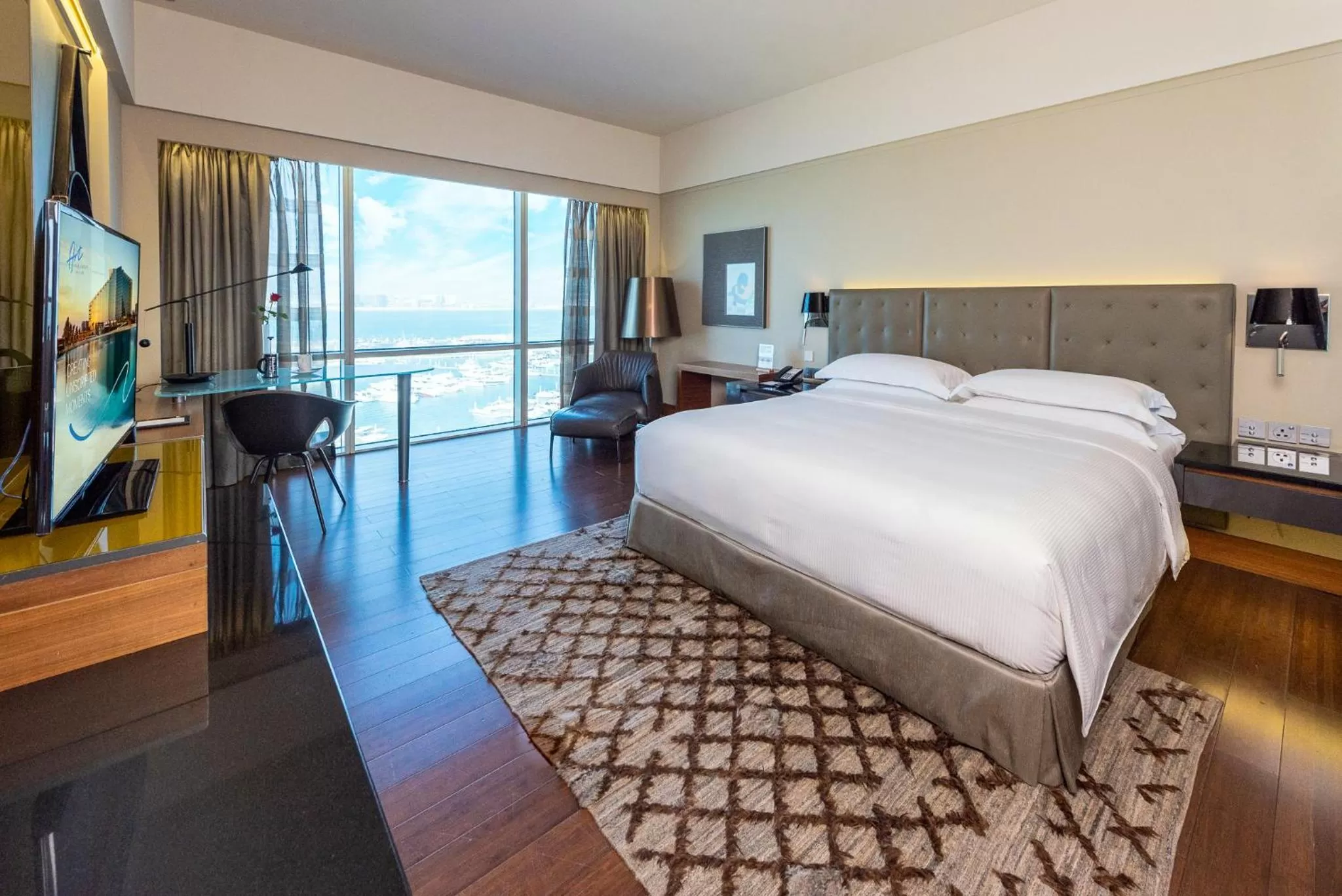 View (from property/room), Bed in The Art Hotel & Resort