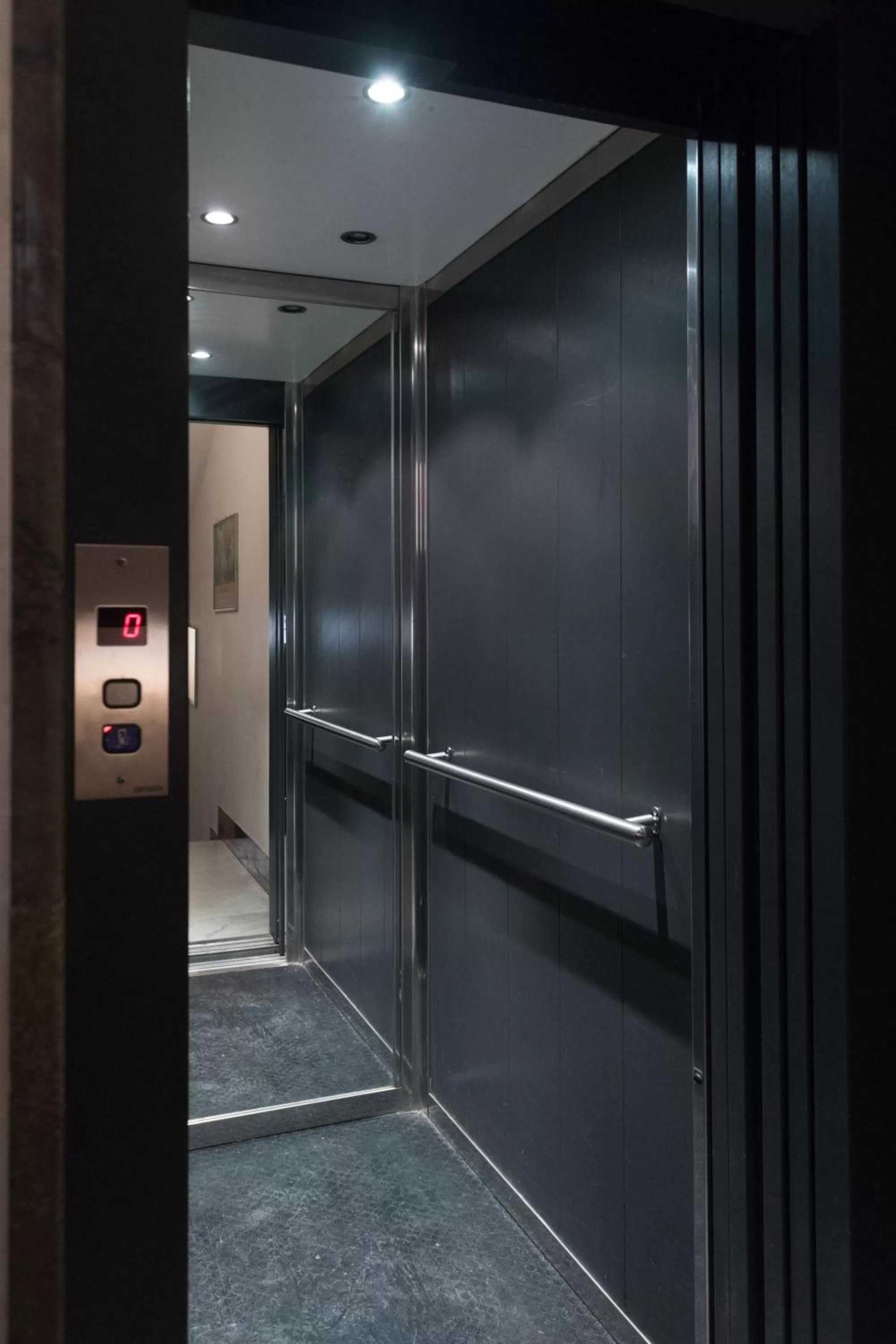 elevator in Ai Tintori