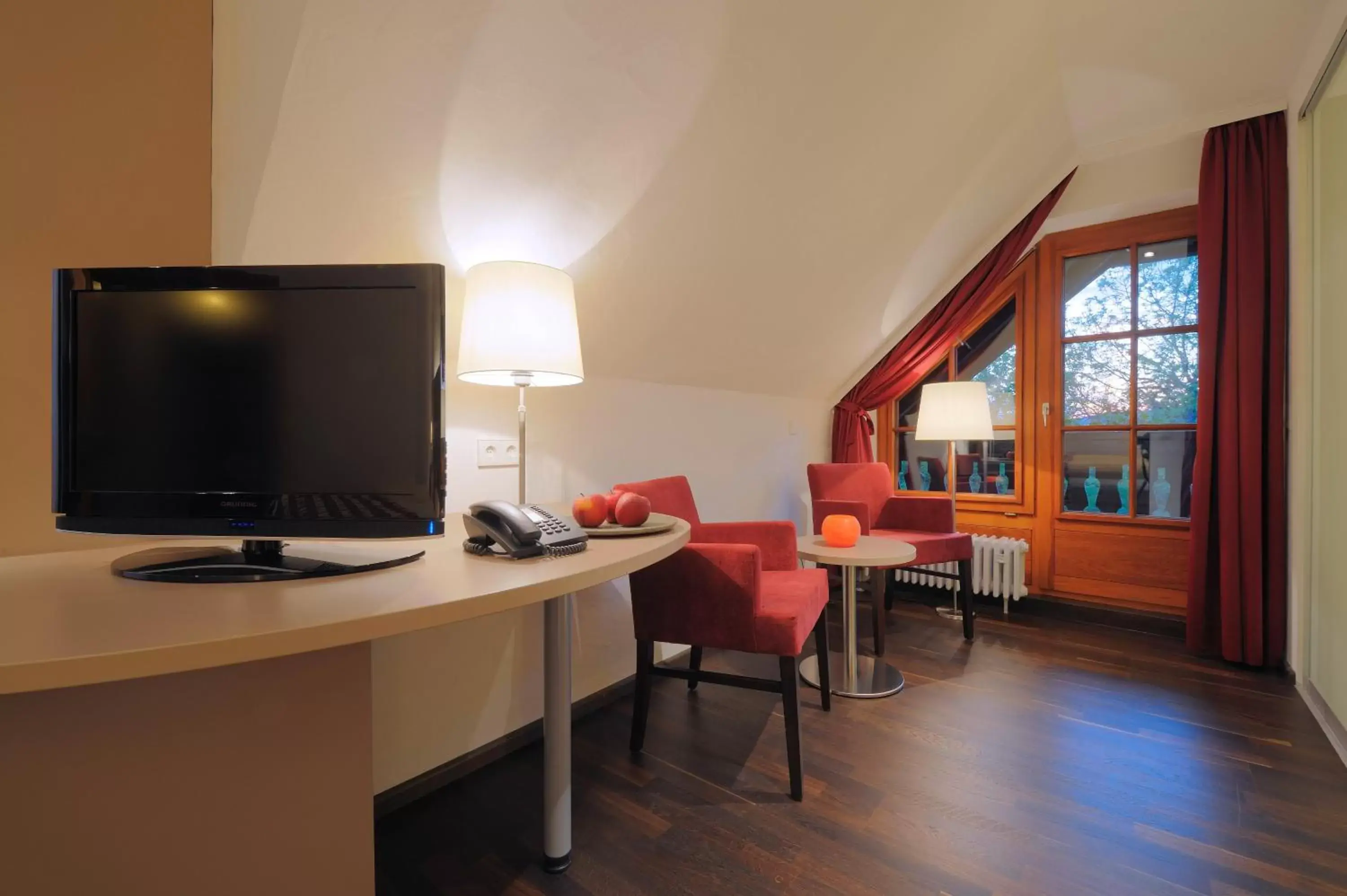 Elegance Double Room with lateral Lake View and Balcony in Alemannenhof - Boutique Hotel am Titisee Elegance Double Room with lateral Lake View and Balcony in Alemannenhof - Boutique Hotel am Titisee