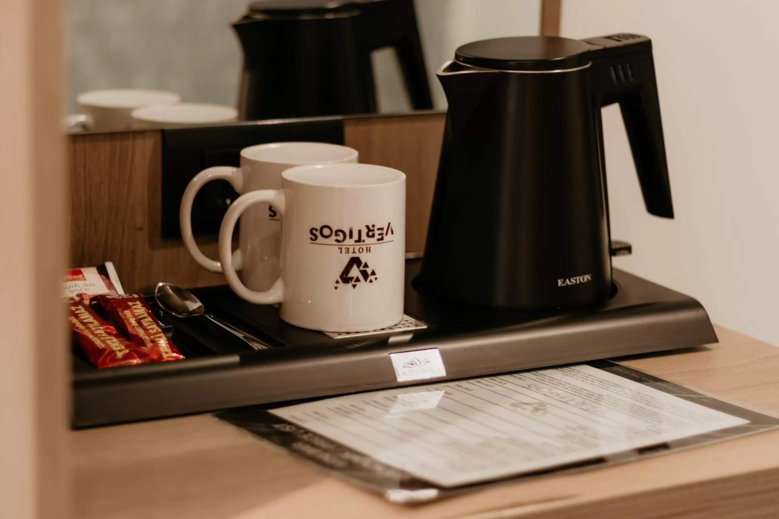 Coffee/tea facilities in Hotel Vertigos
