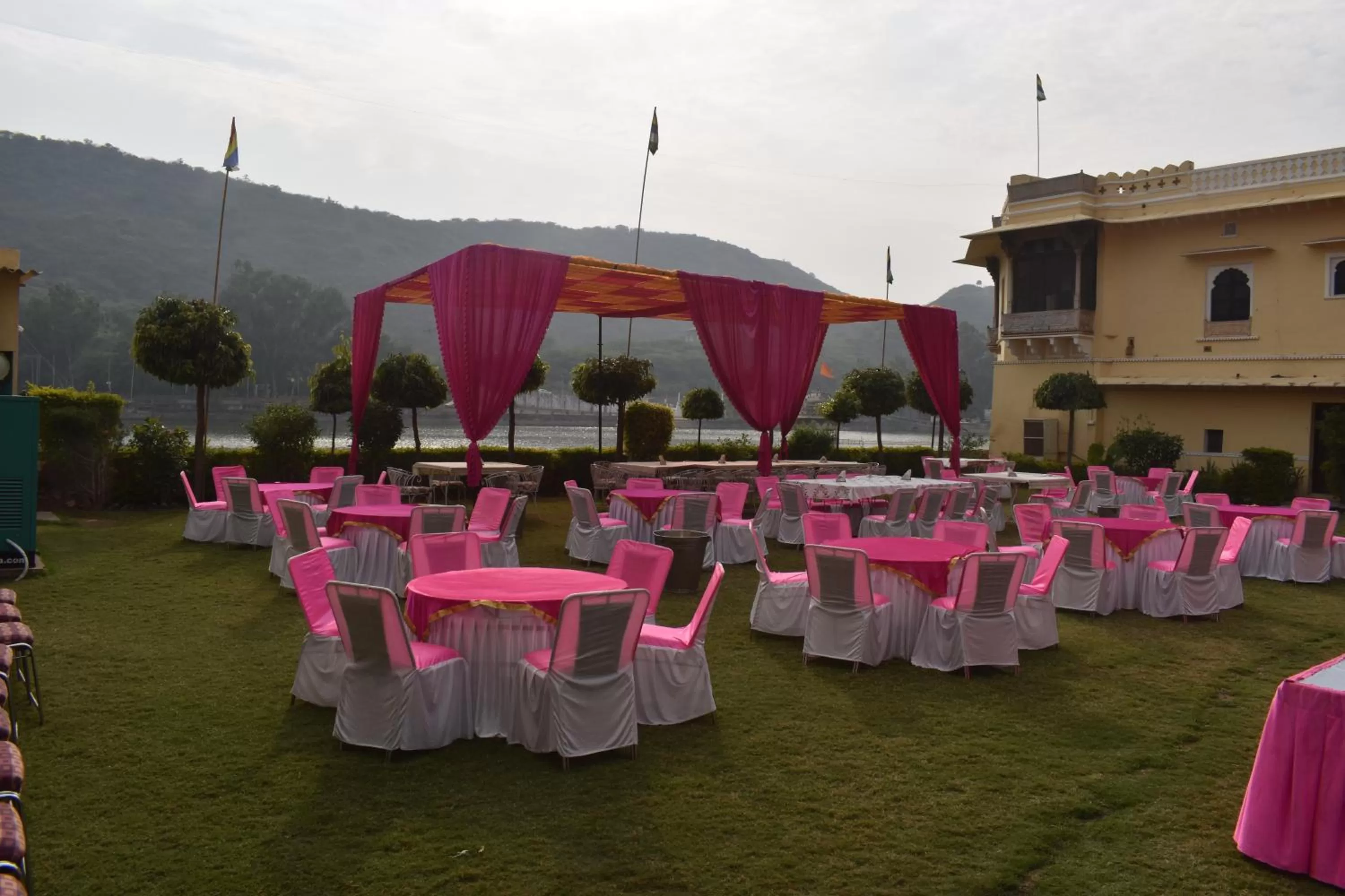 Restaurant/places to eat in Hotel Nawal Sagar Palace - Bundi