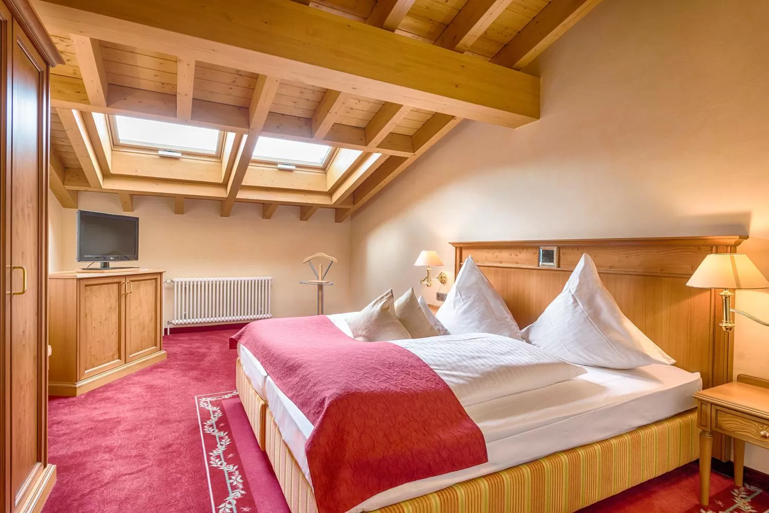 Photo of the whole room, Bed in Ringhotel Mönch`s Waldhotel