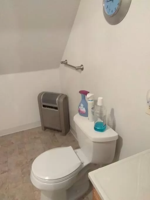 Bathroom in Quiet upstairs studio close to town 420 friendly
