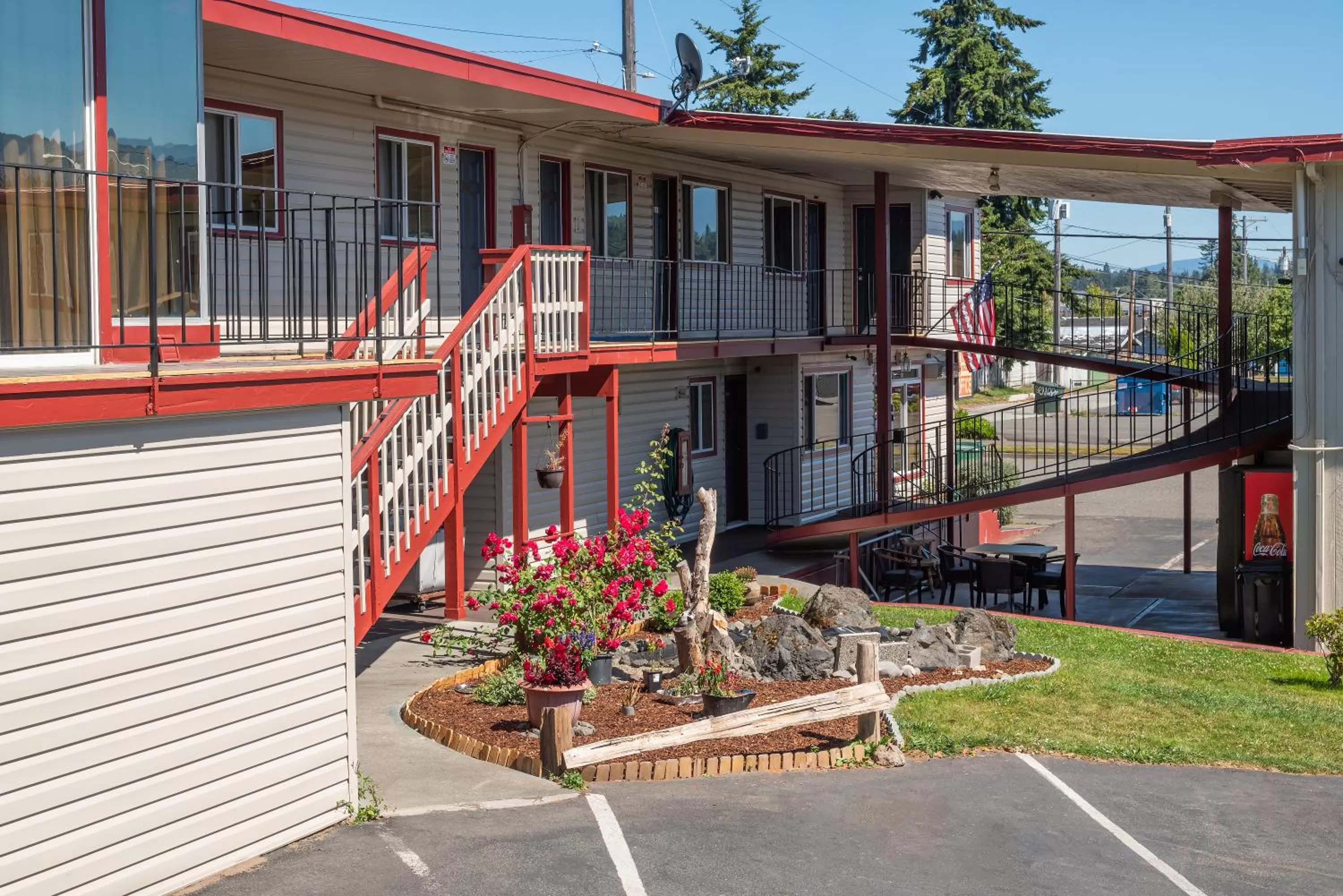 Property building in Riviera Inn