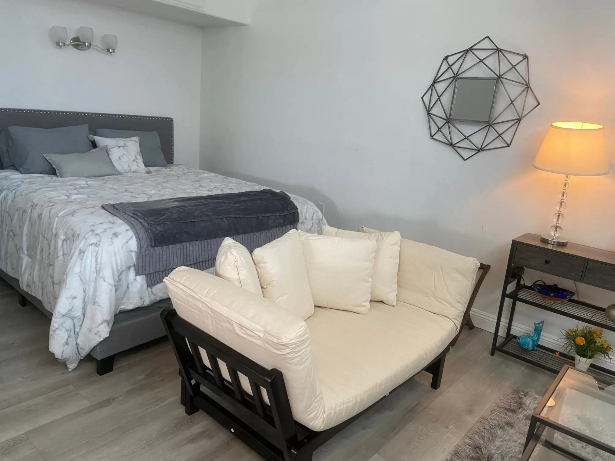 Bed in Sweet Dreams B&B LA