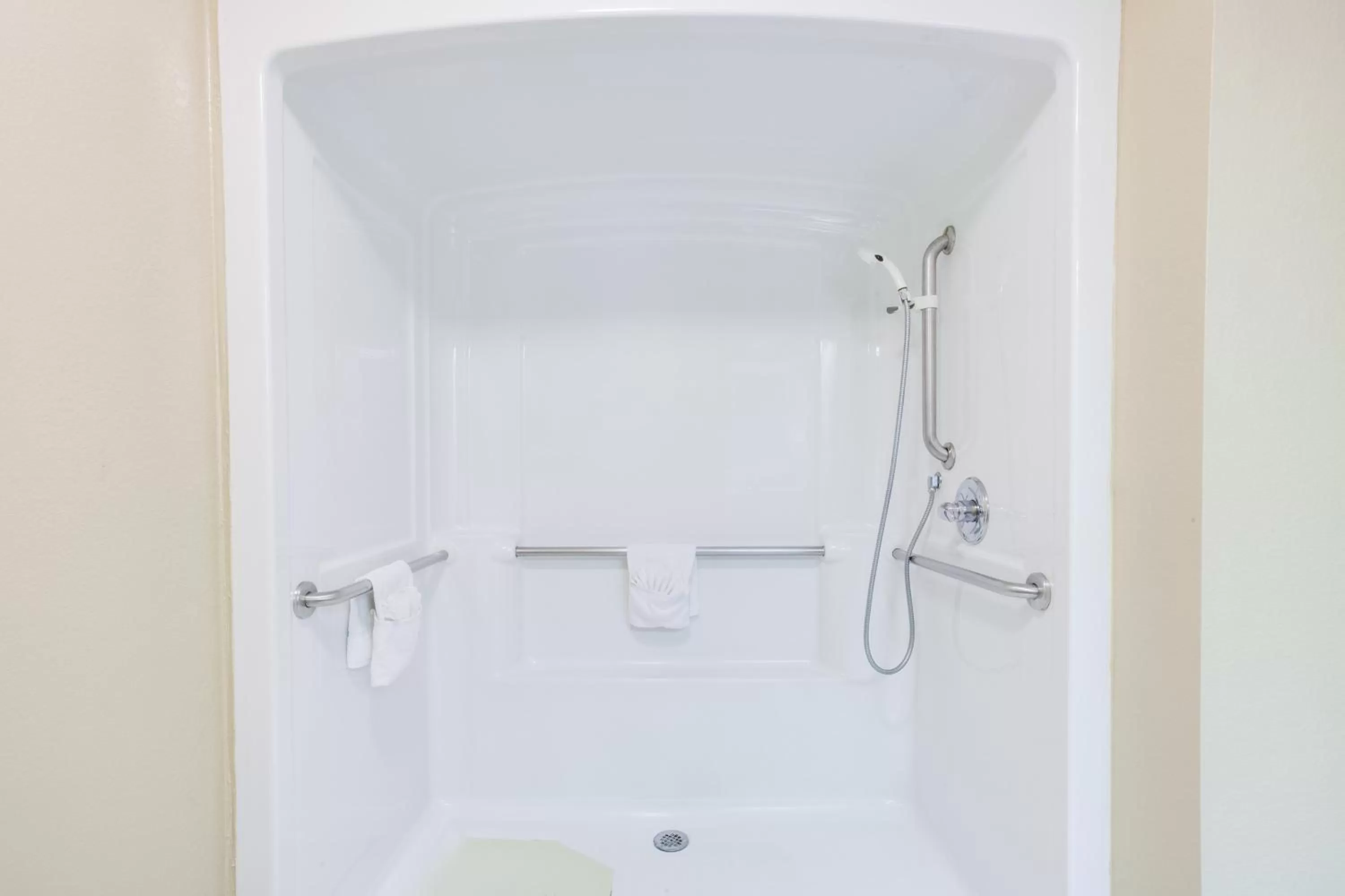 Bathroom in Super 8 by Wyndham Crossville TN