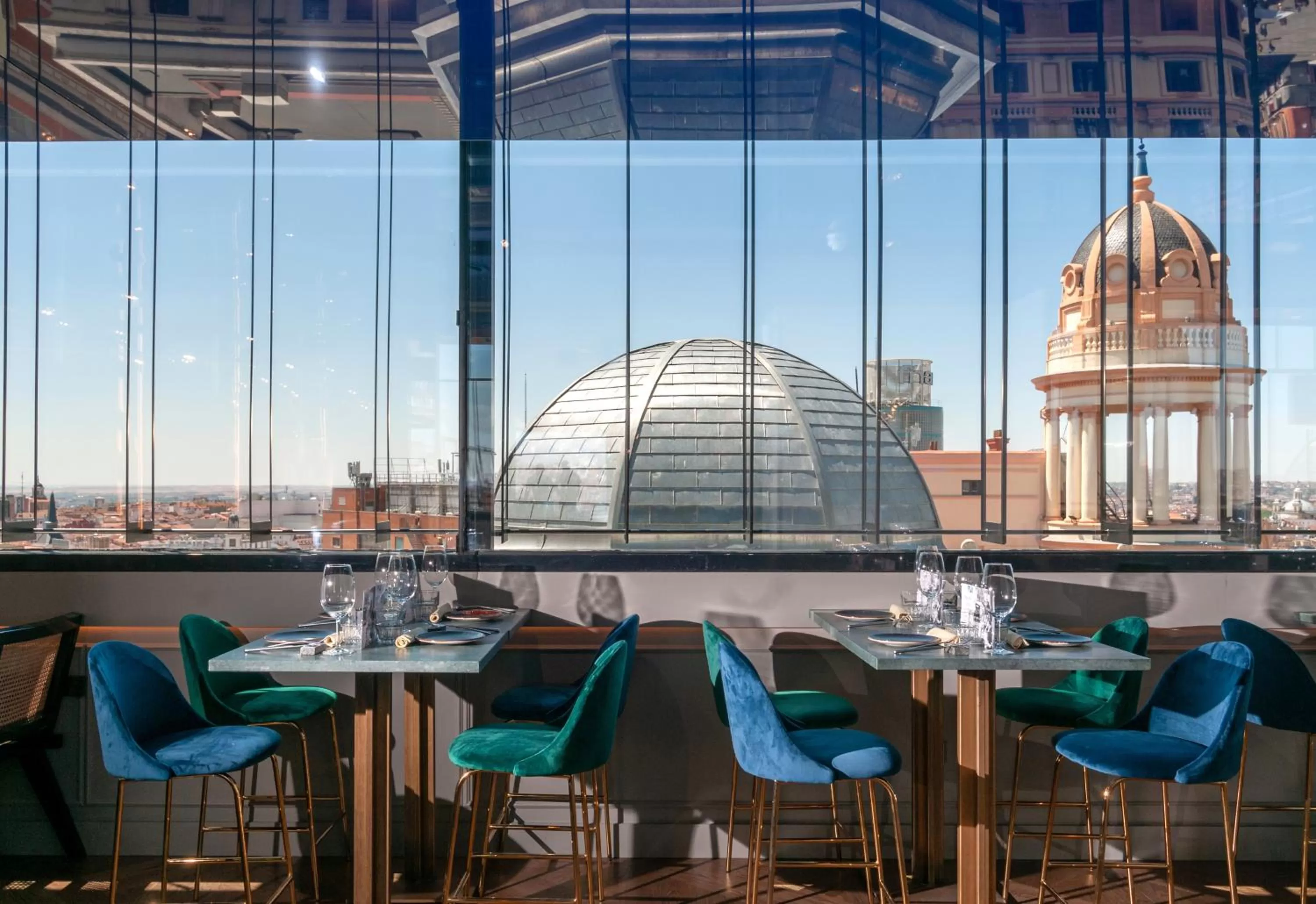 Restaurant/places to eat in Smartrental Collection Gran Vía Centric