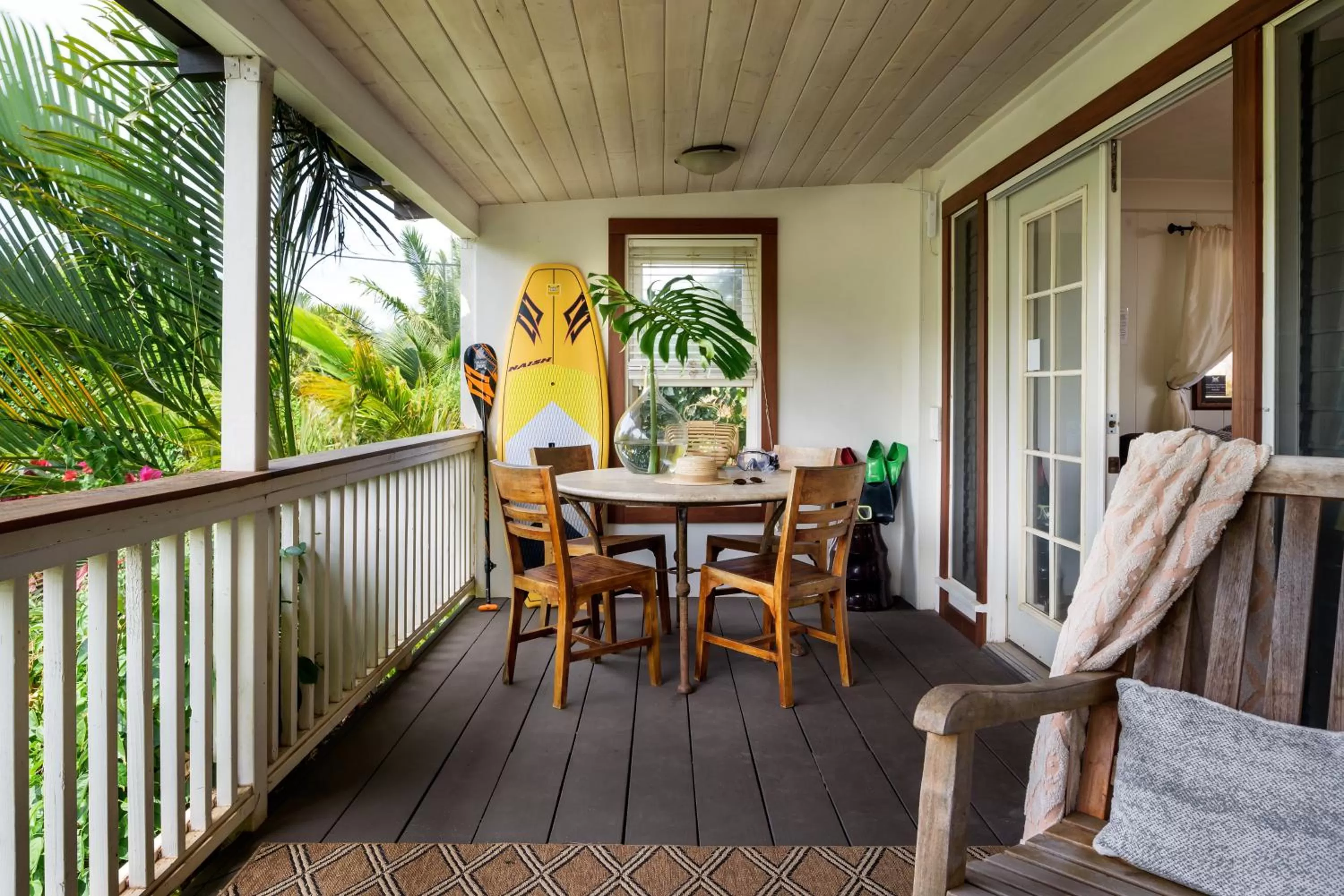 Balcony/Terrace in Paia Inn