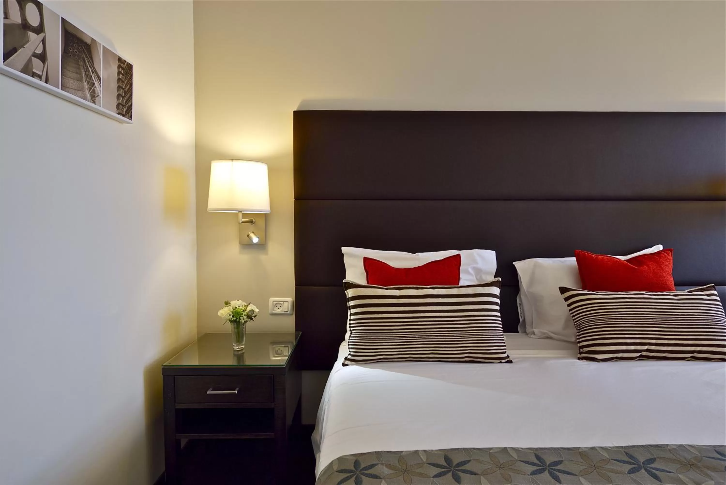 Bed in Metropolitan Hotel