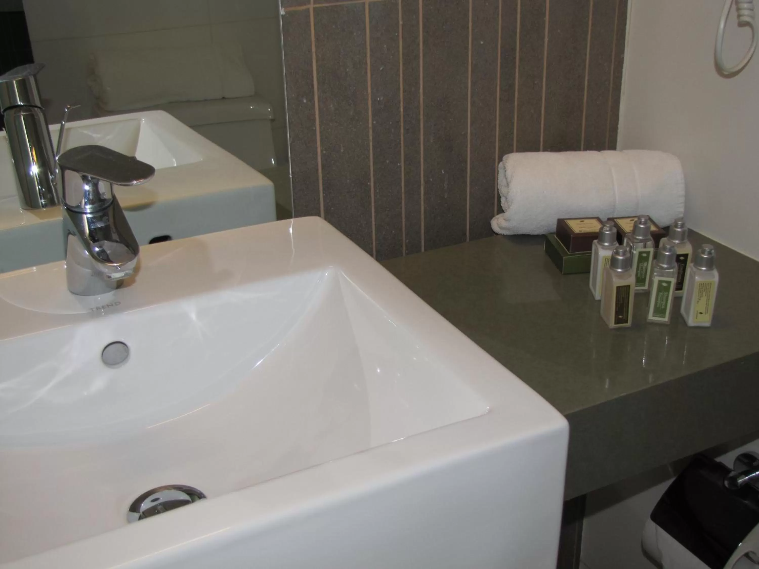 Bathroom in Open Hotel