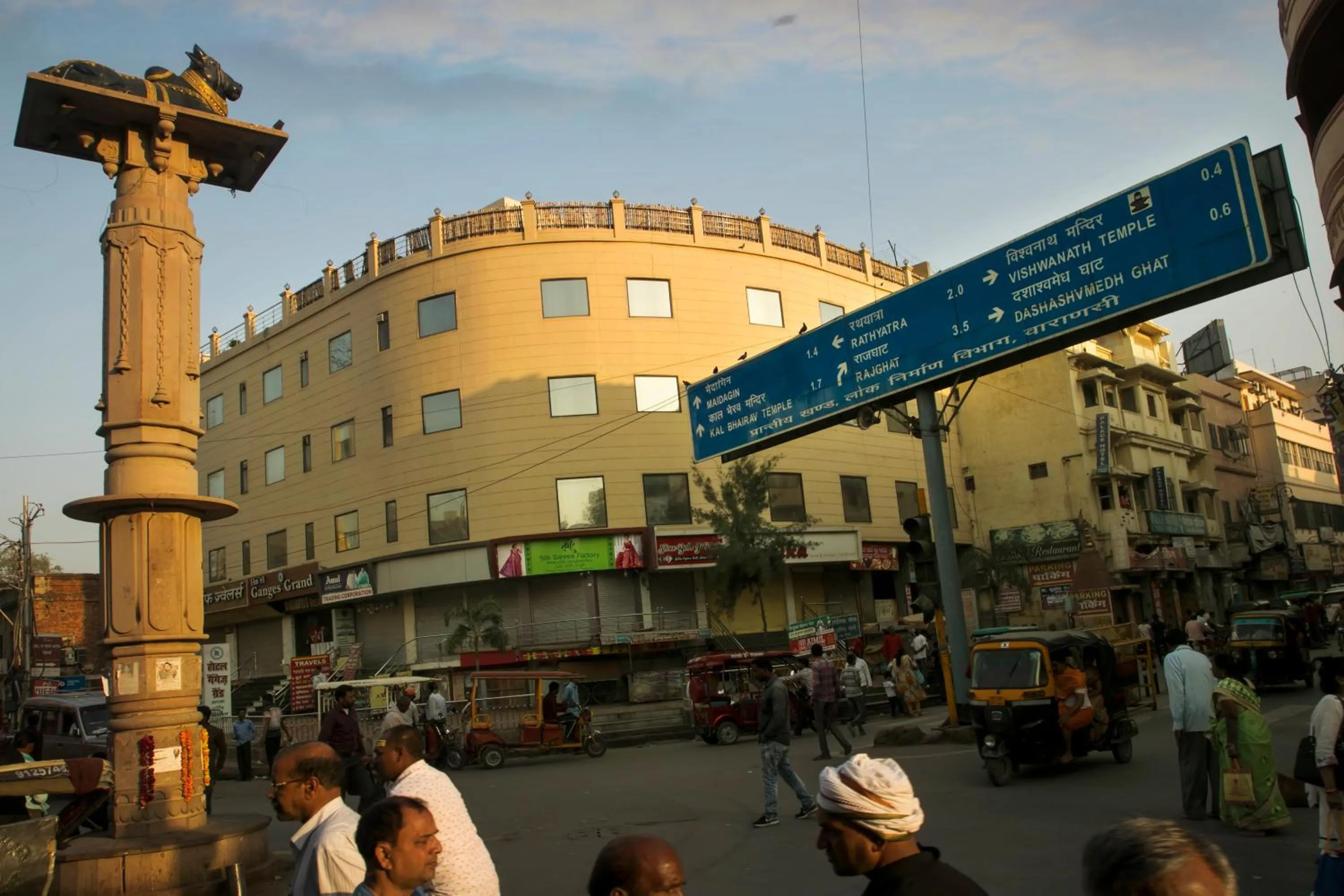 Property building in Hotel Ganges Grand - 600m from Kashi Vishwanath Temple