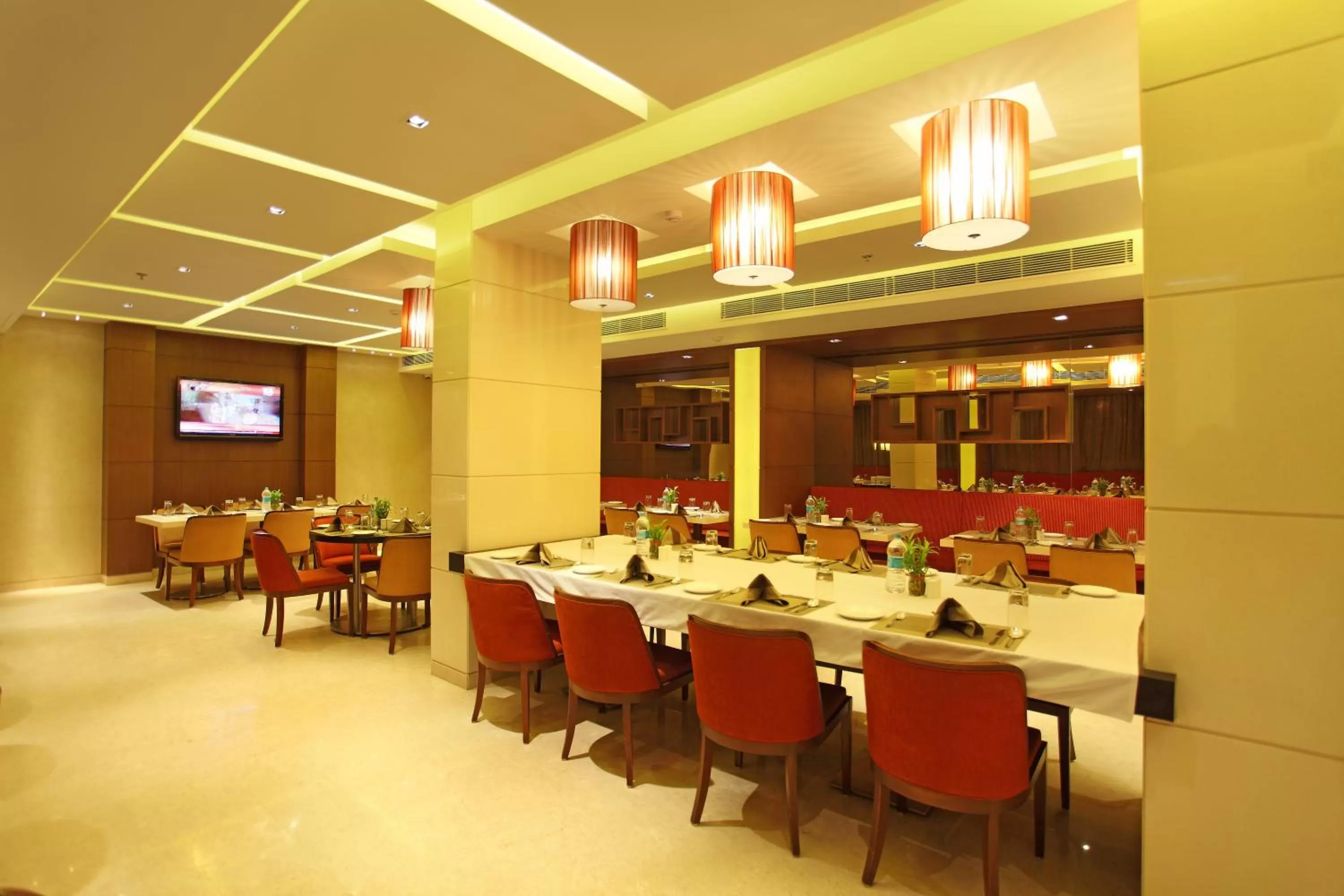 Restaurant/places to eat in Comfort Inn Legacy