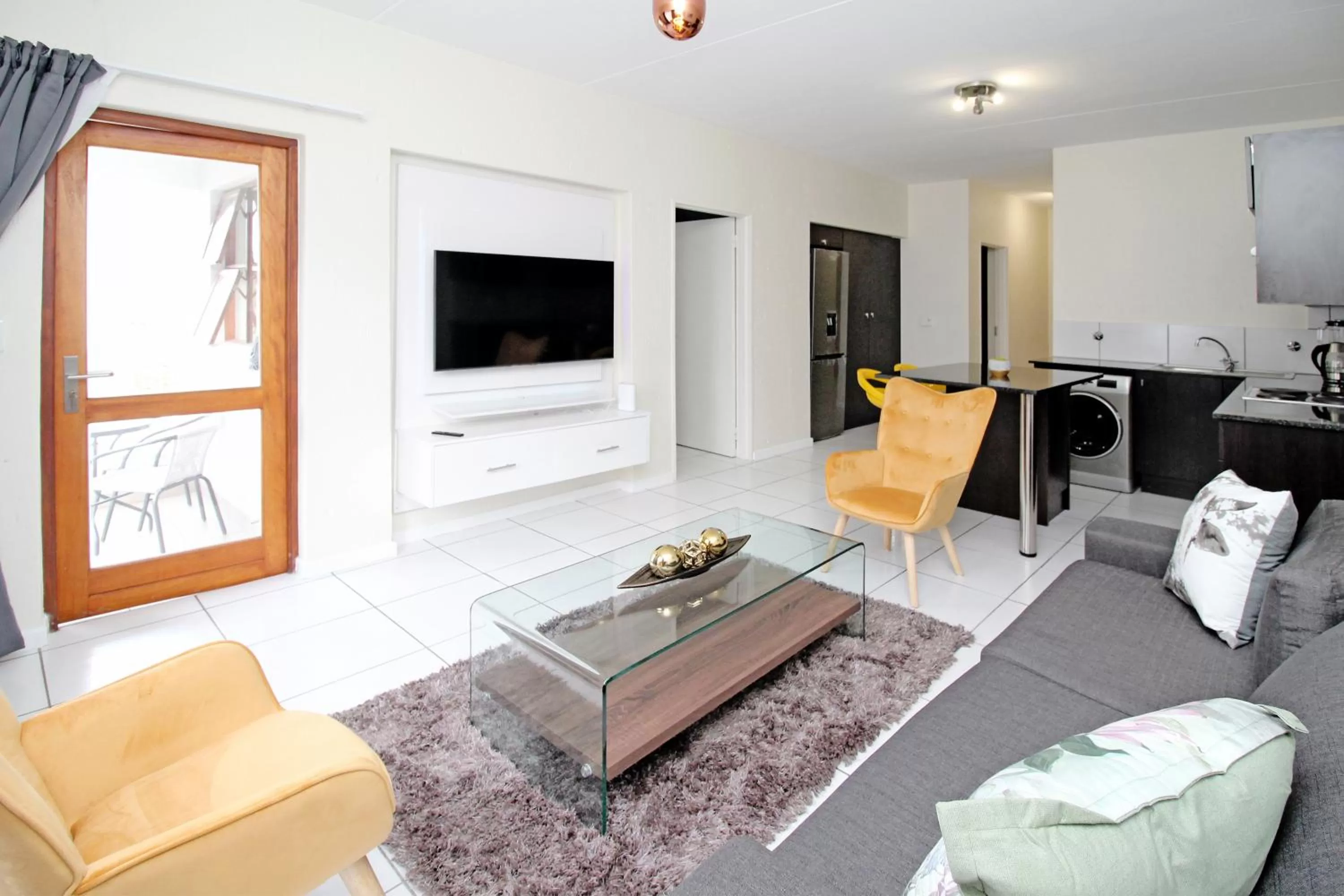 GREENWICH 2 bedroom 2 bath serv apart with 24hrs electricity