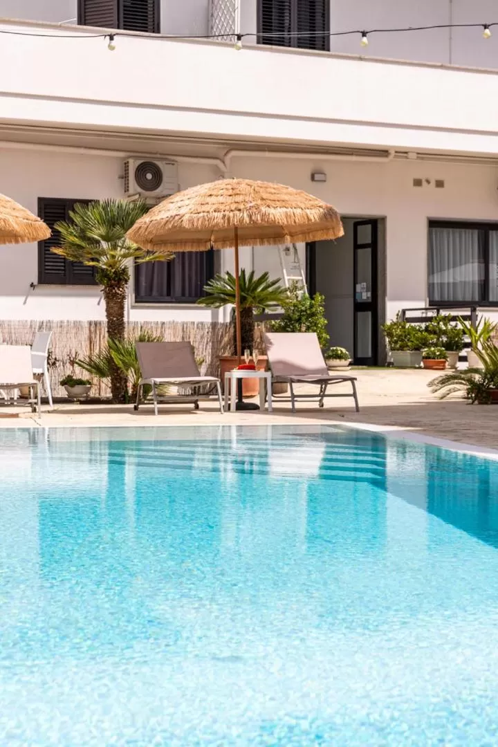 Swimming pool in La Gemma del Salento