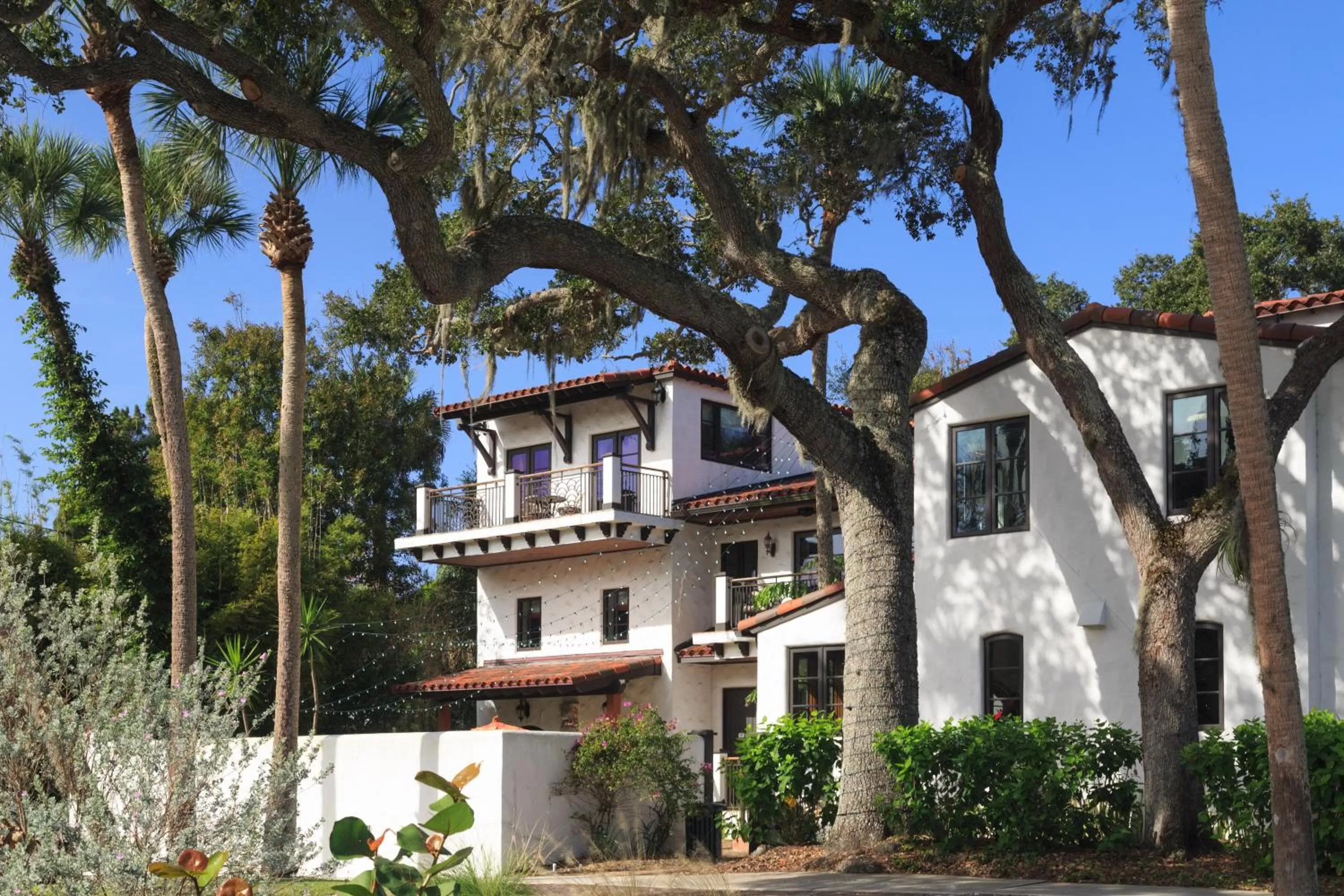 Patio in Black Dolphin Inn