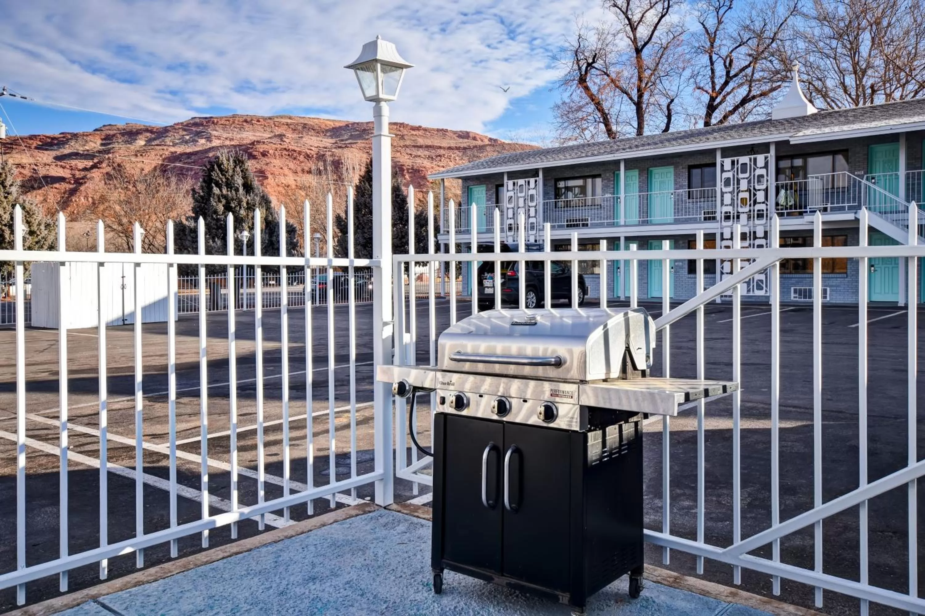 BBQ facilities in Expedition Lodge Moab Arches National Park