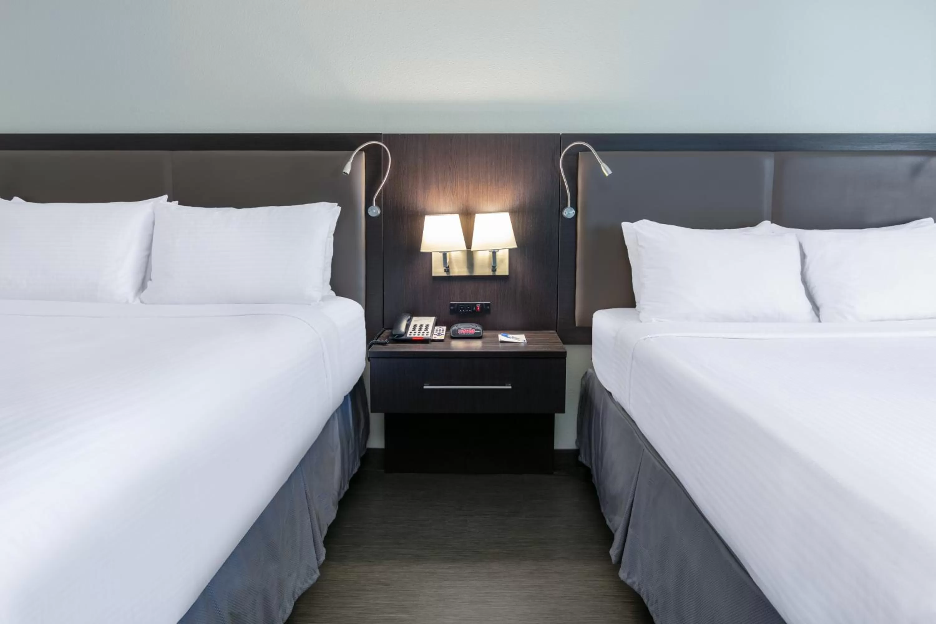 Bed in Wyndham Corpus Christi Resort North Padre Island