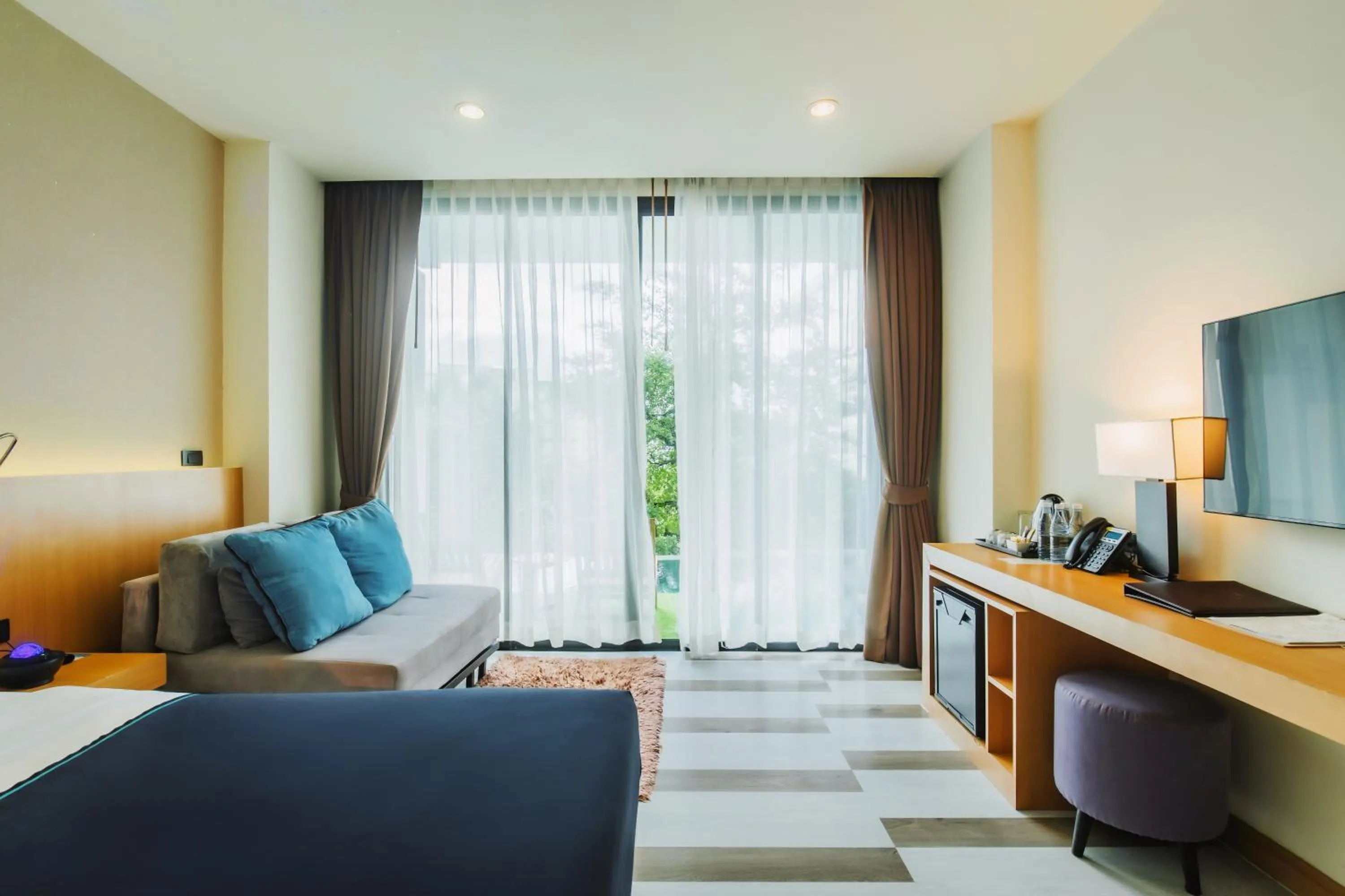 hair dresser in The Lunar Patong