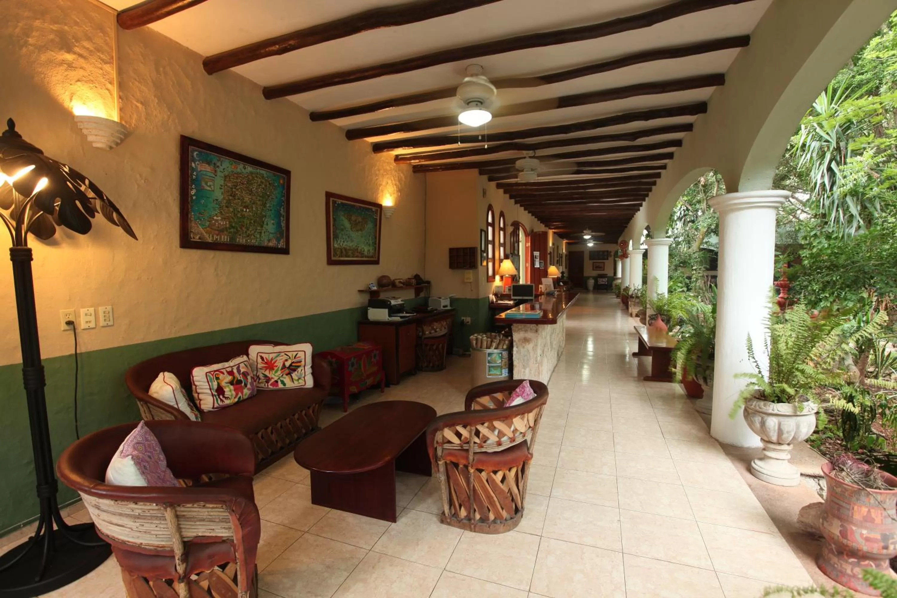 Lounge or bar in Casa Quetzal Hotel