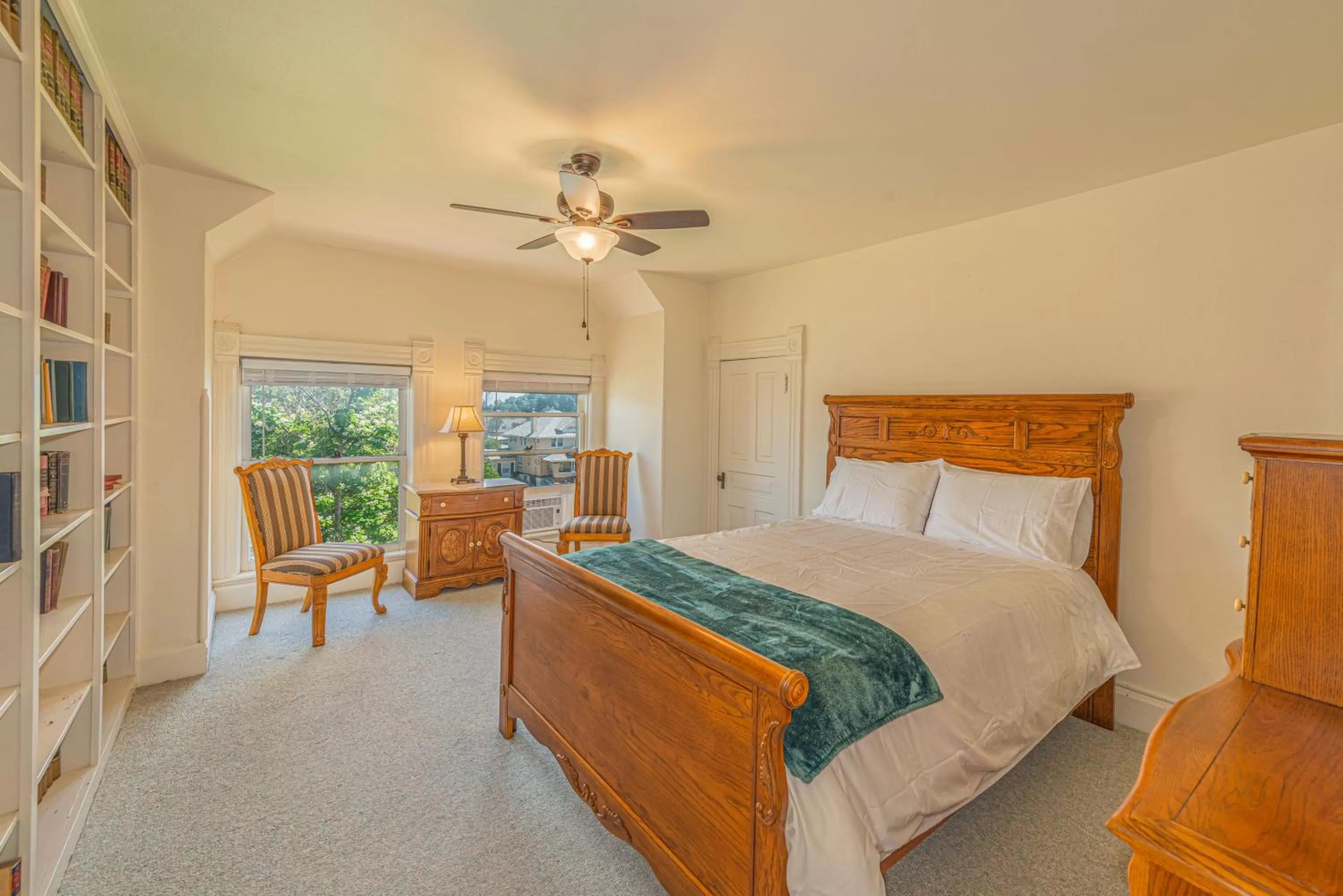 Deluxe Family Suite in Orman Mansion - Pueblo's Most Luxurious Stay!