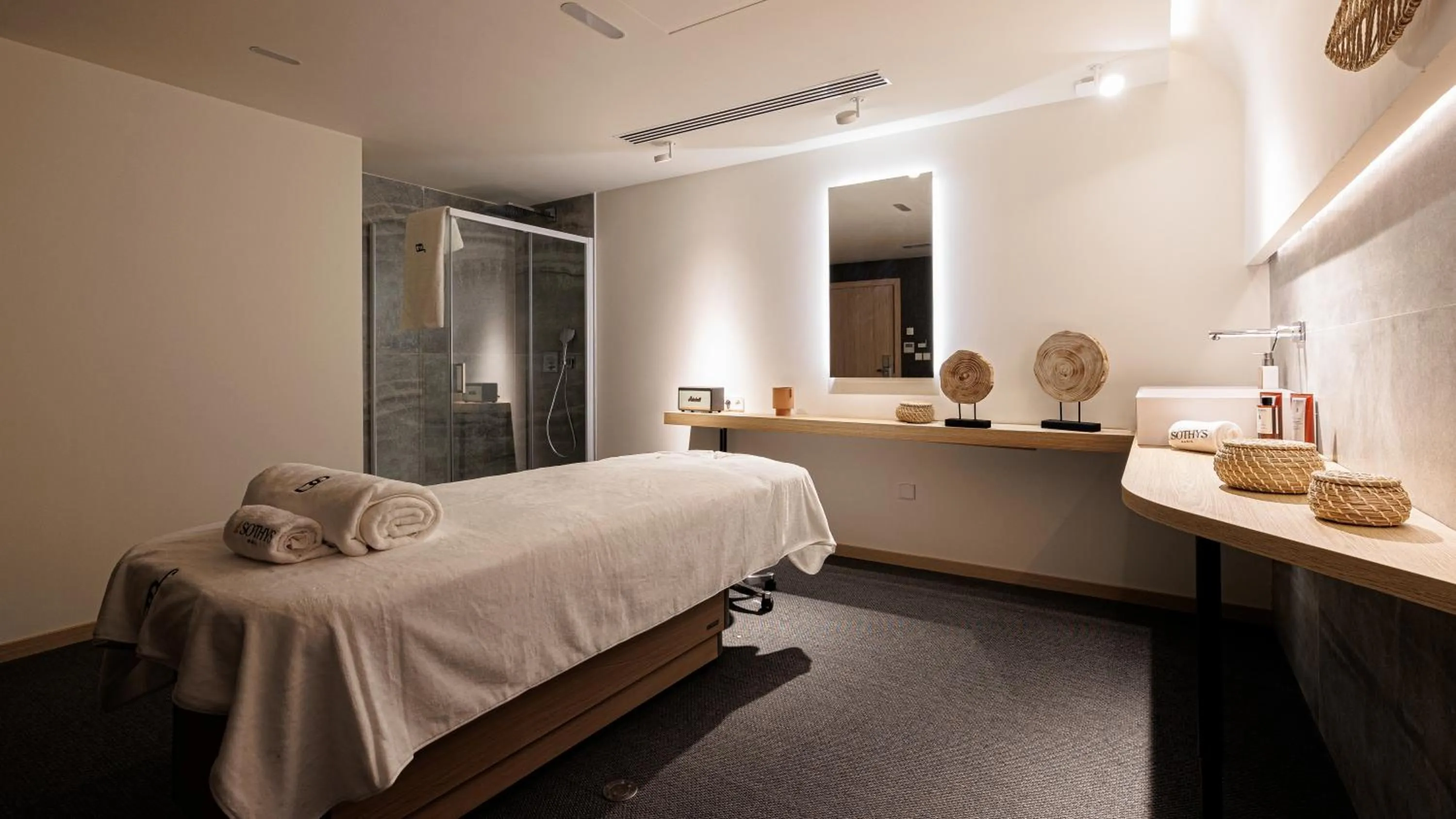 Spa and wellness centre/facilities, Bed in Domaine de Dolomieu Hotel & Spa - BW Premier Collection
