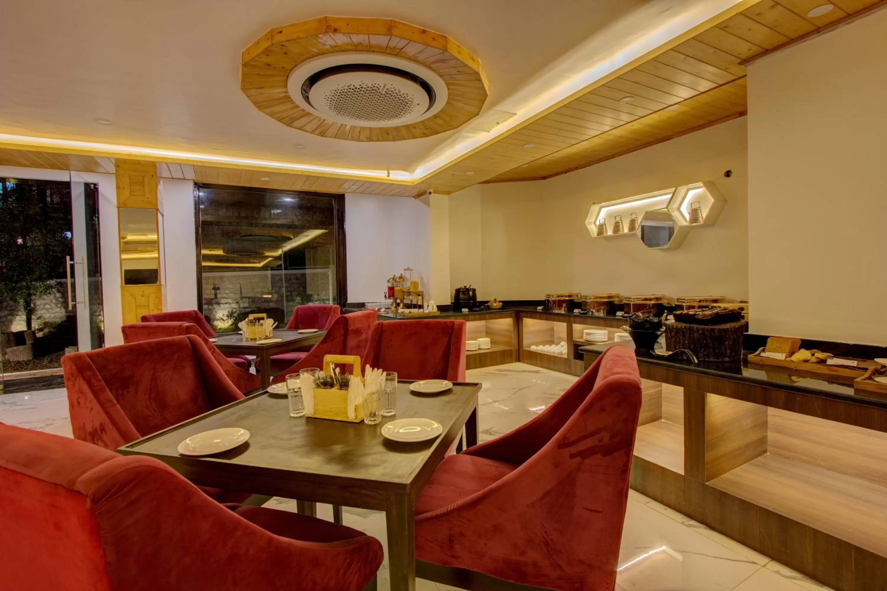 Restaurant/places to eat in Woodrock Luxury Boutique Hotel