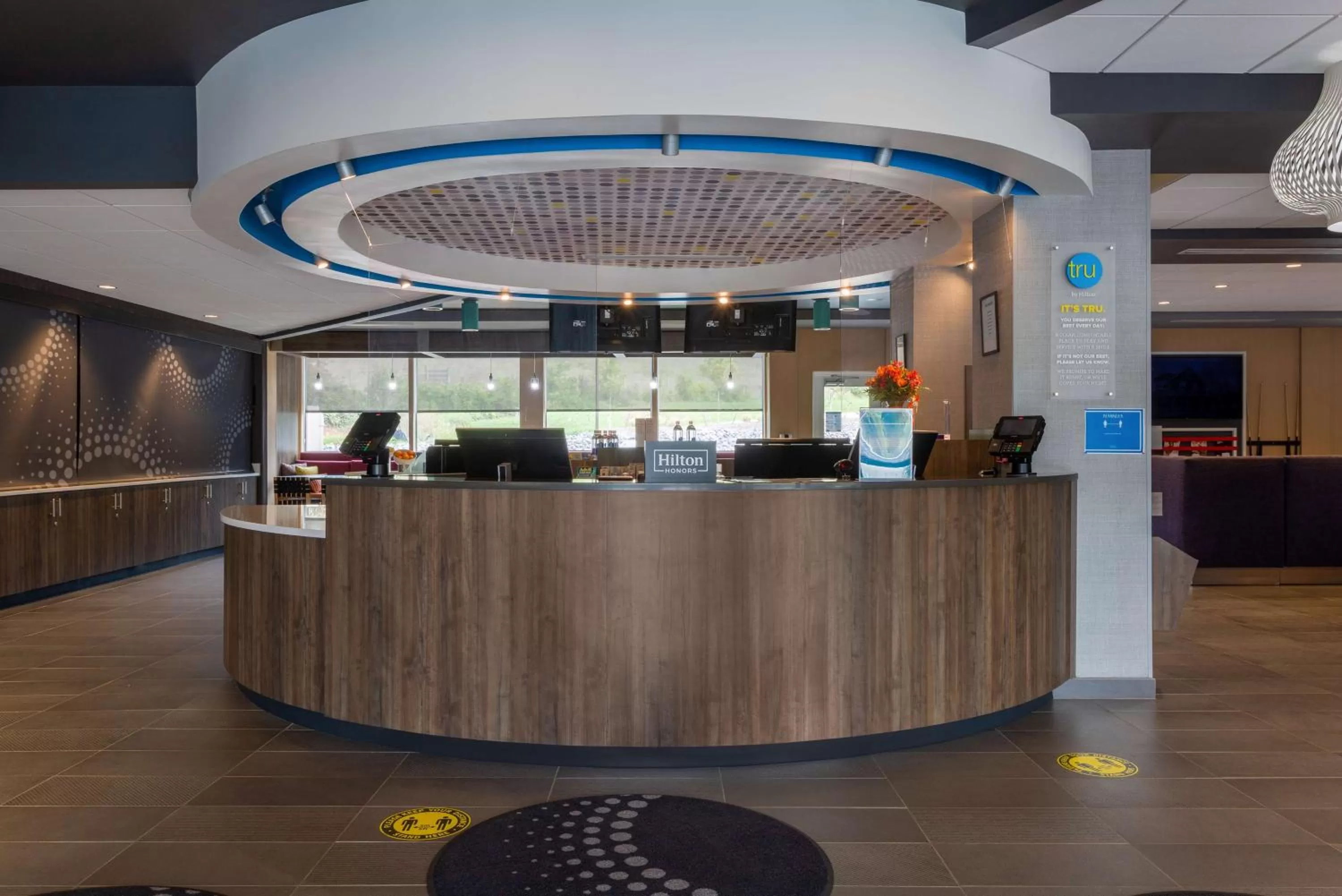 Lobby or reception in Tru By Hilton Radford