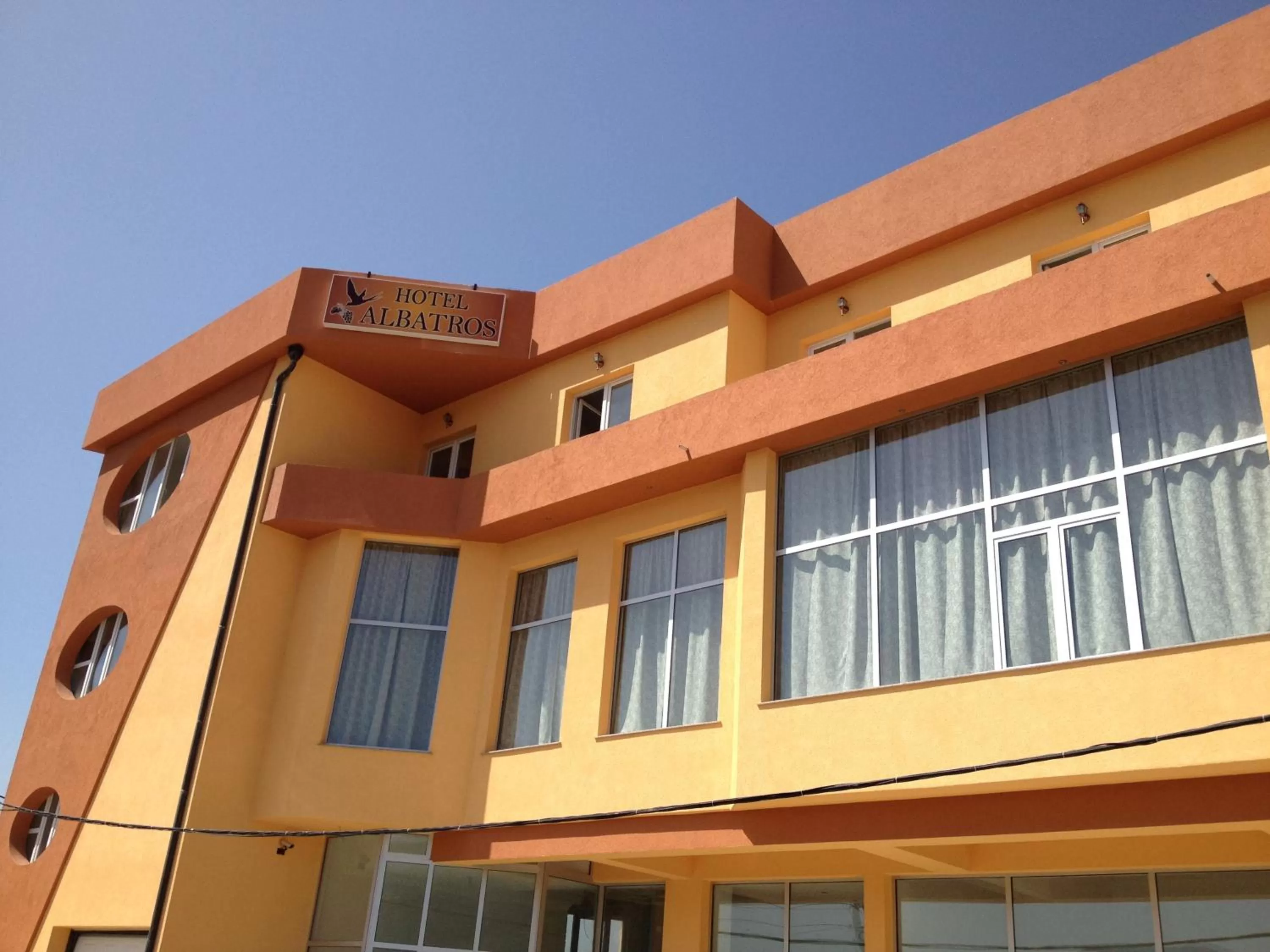 Facade/entrance, Property Building in Hotel Albatros