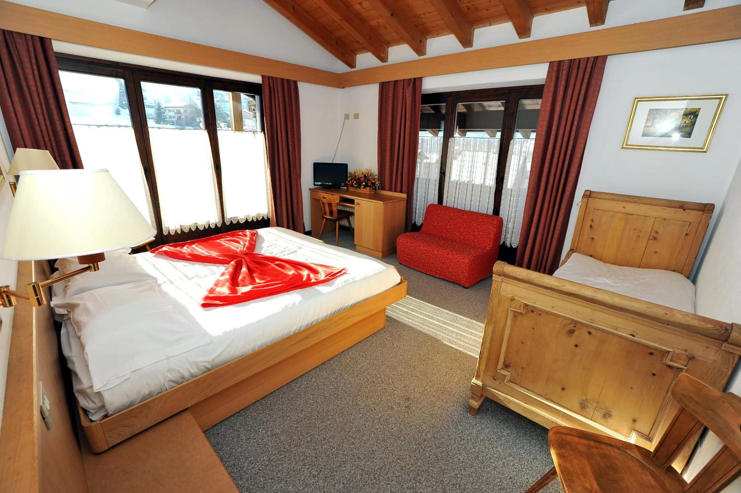 Photo of the whole room, Bed in Hotel Derby