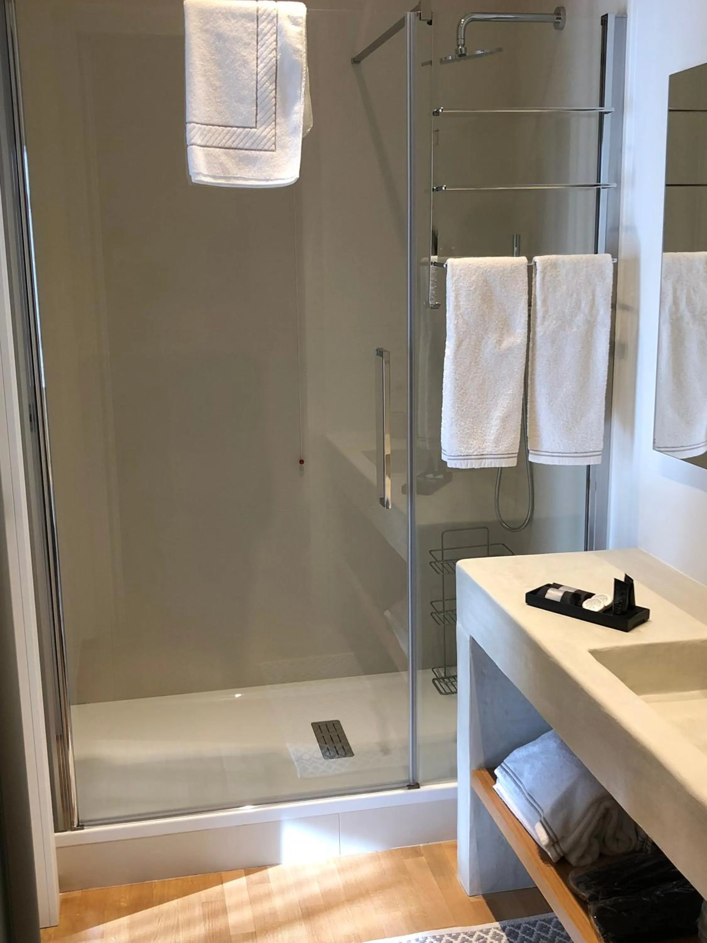 Bathroom in 200 ROOMS & TERRACE