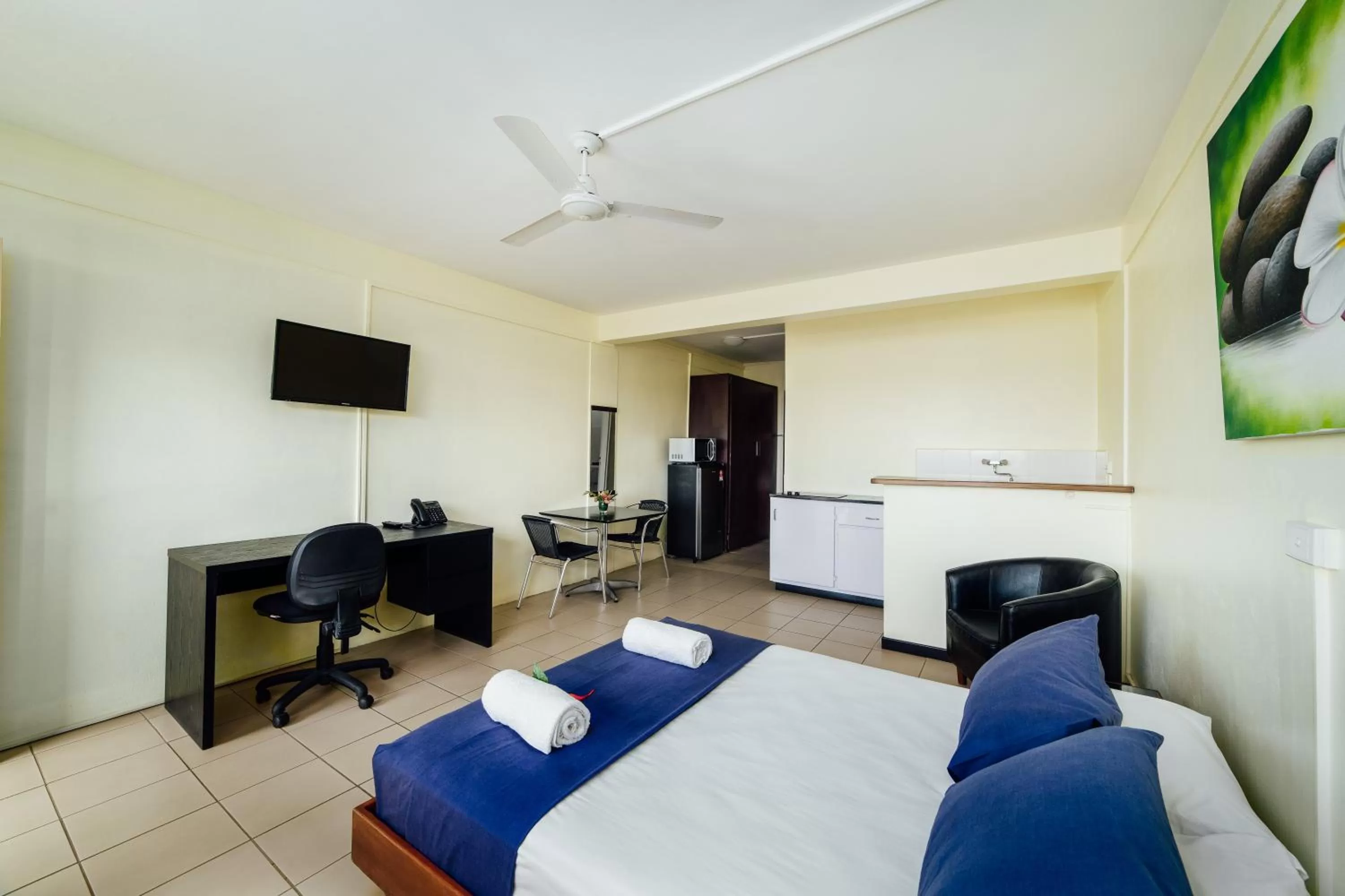 TV and multimedia, Bed in Kaiviti Motel