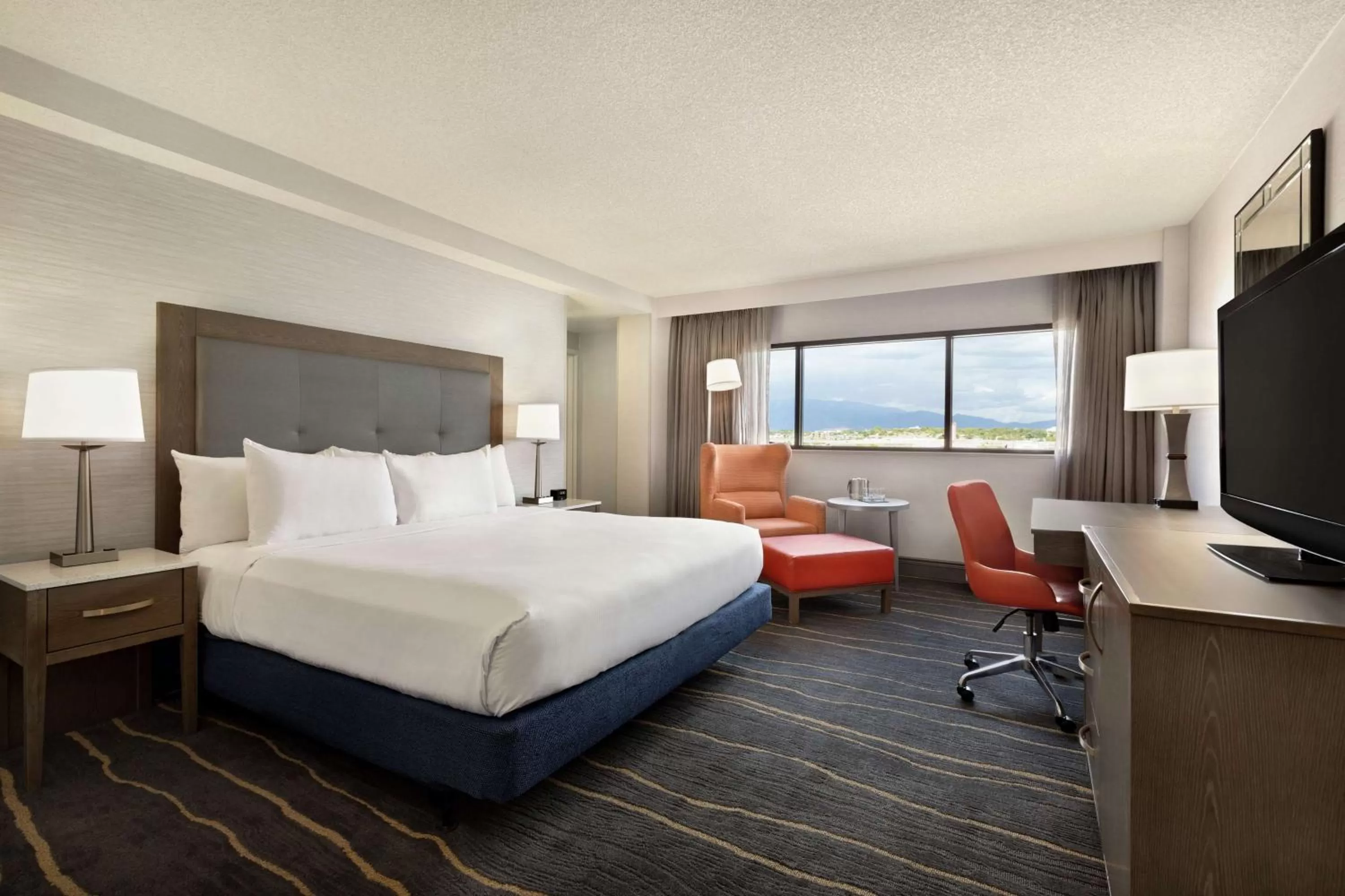 Bedroom, Bed in DoubleTree by Hilton Hotel Albuquerque