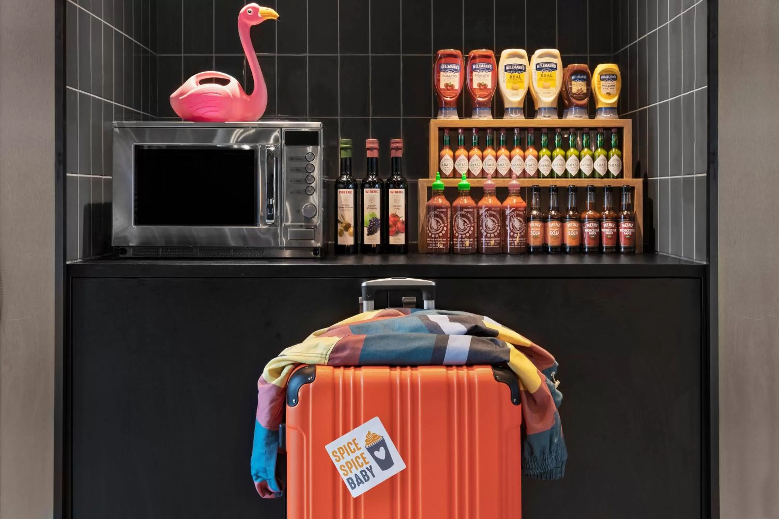 Lounge or bar in Moxy Hamburg Altona