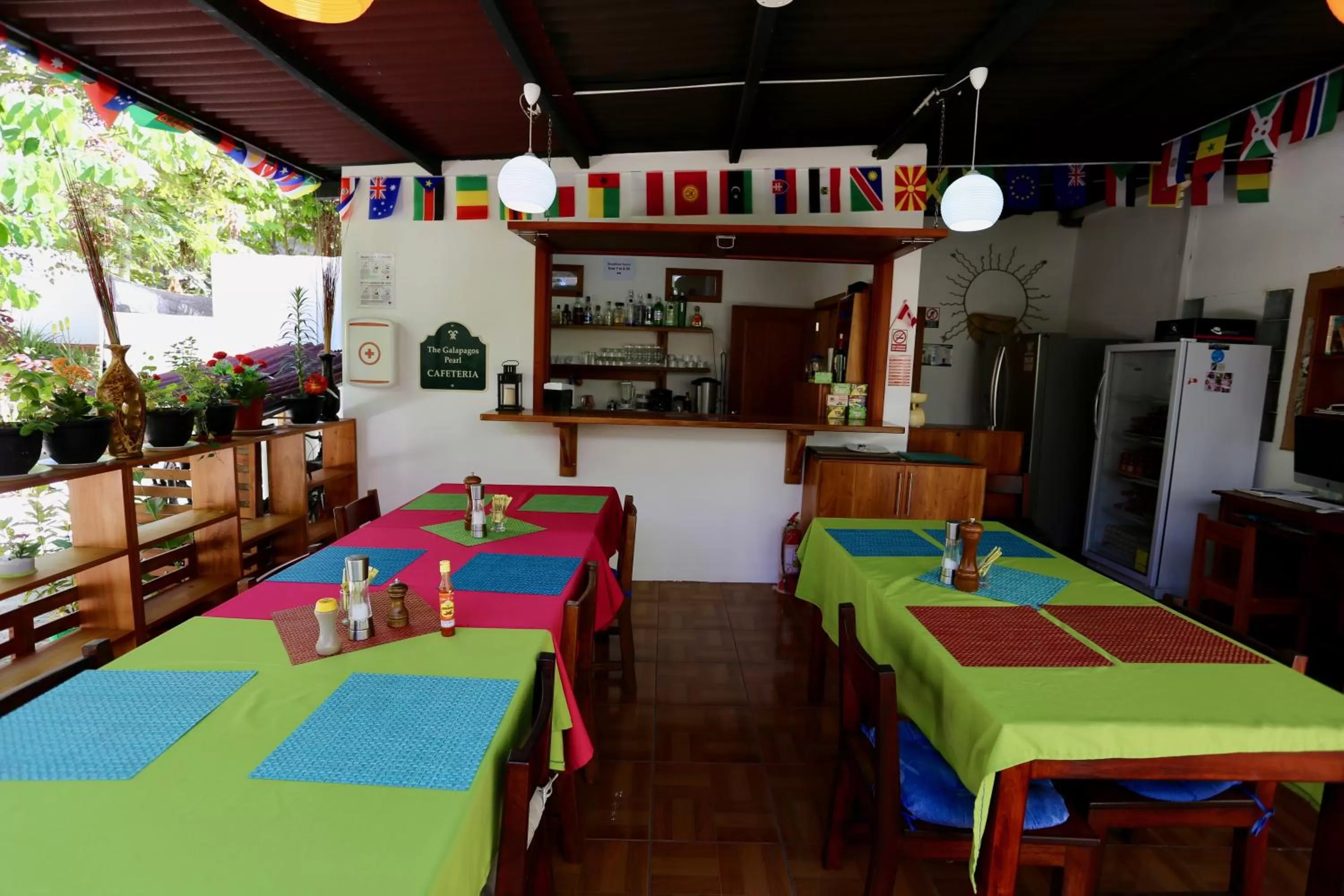 Restaurant/Places to Eat in The Galapagos Pearl B&B