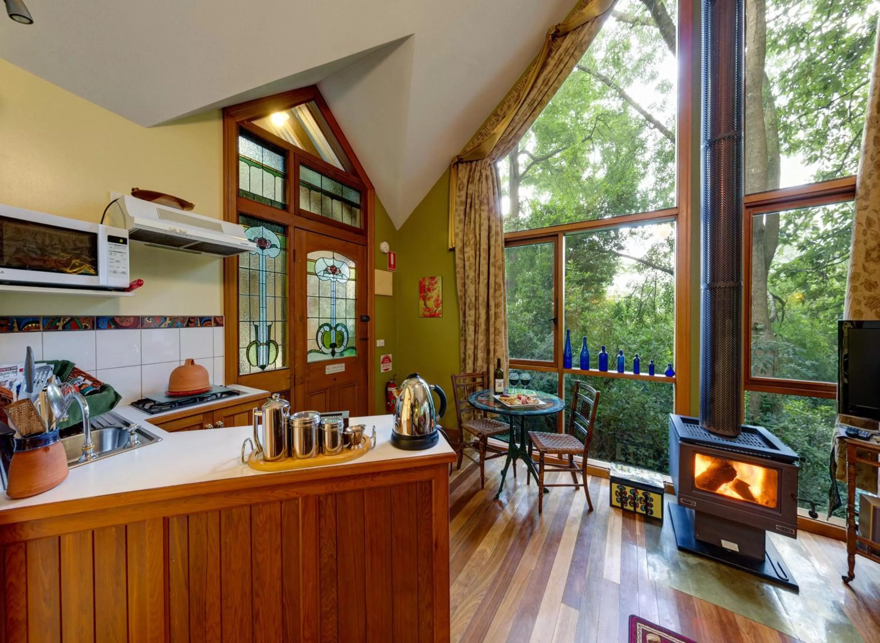Kitchen or kitchenette in Arcadia Cottages